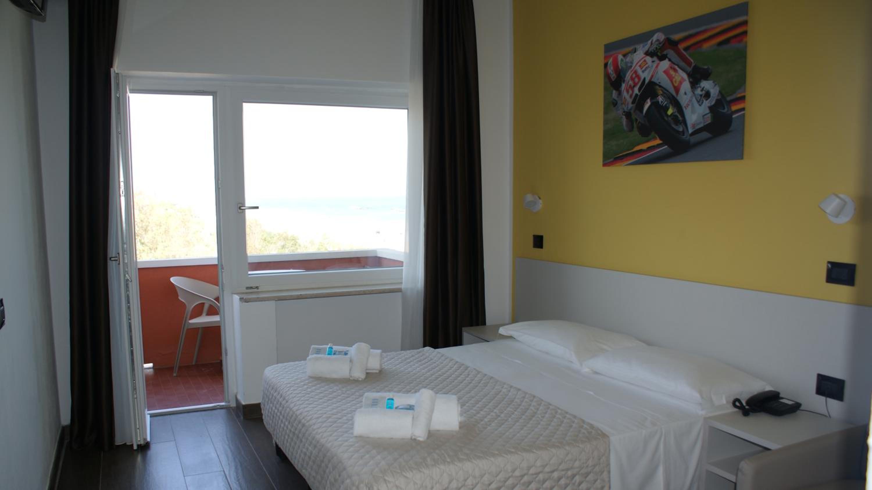 Triple Room with Side Sea View