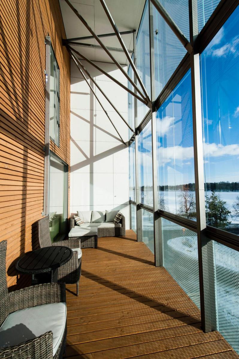 Studio Apartment with Balcony photo 1