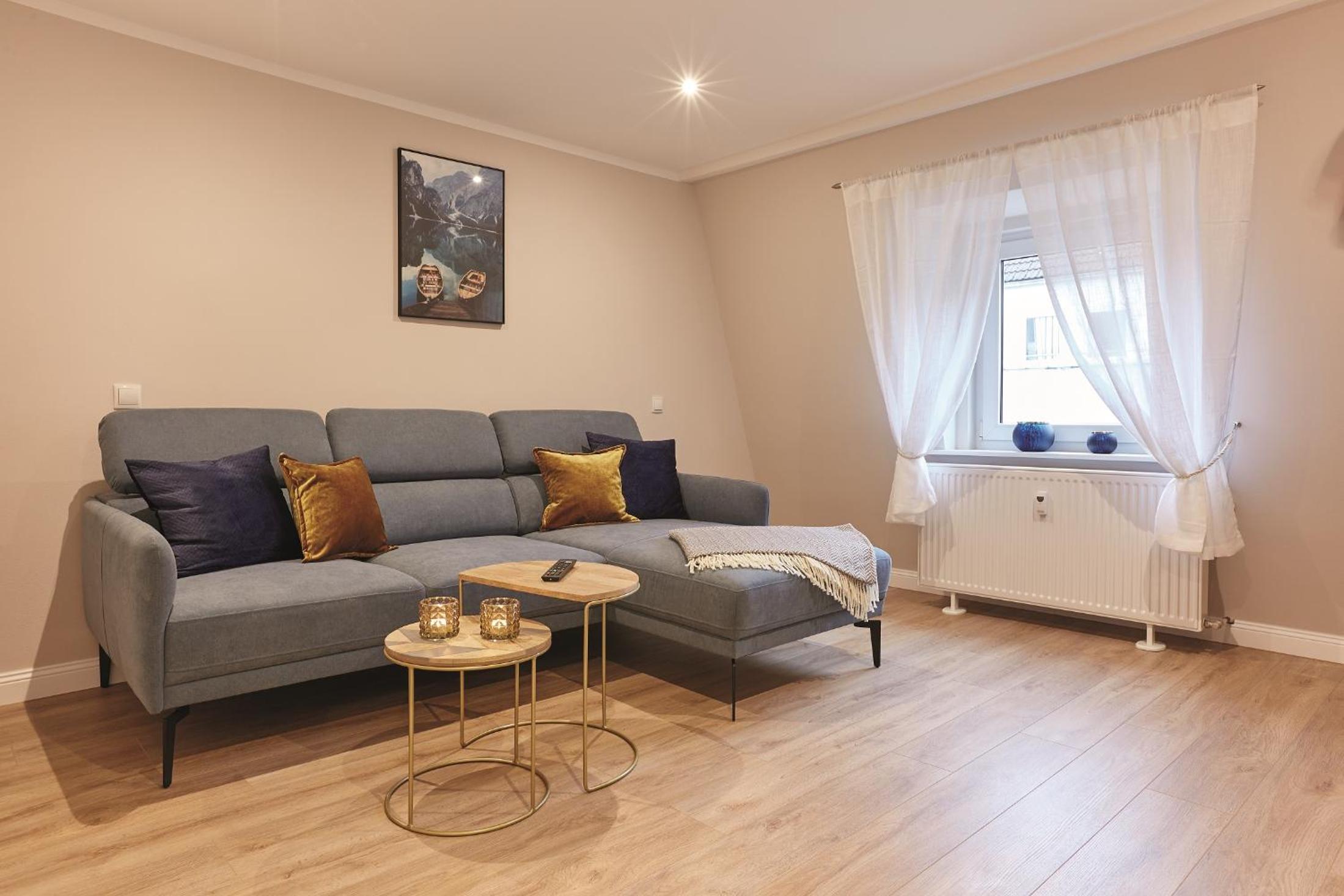 One-Bedroom Apartment photo 2