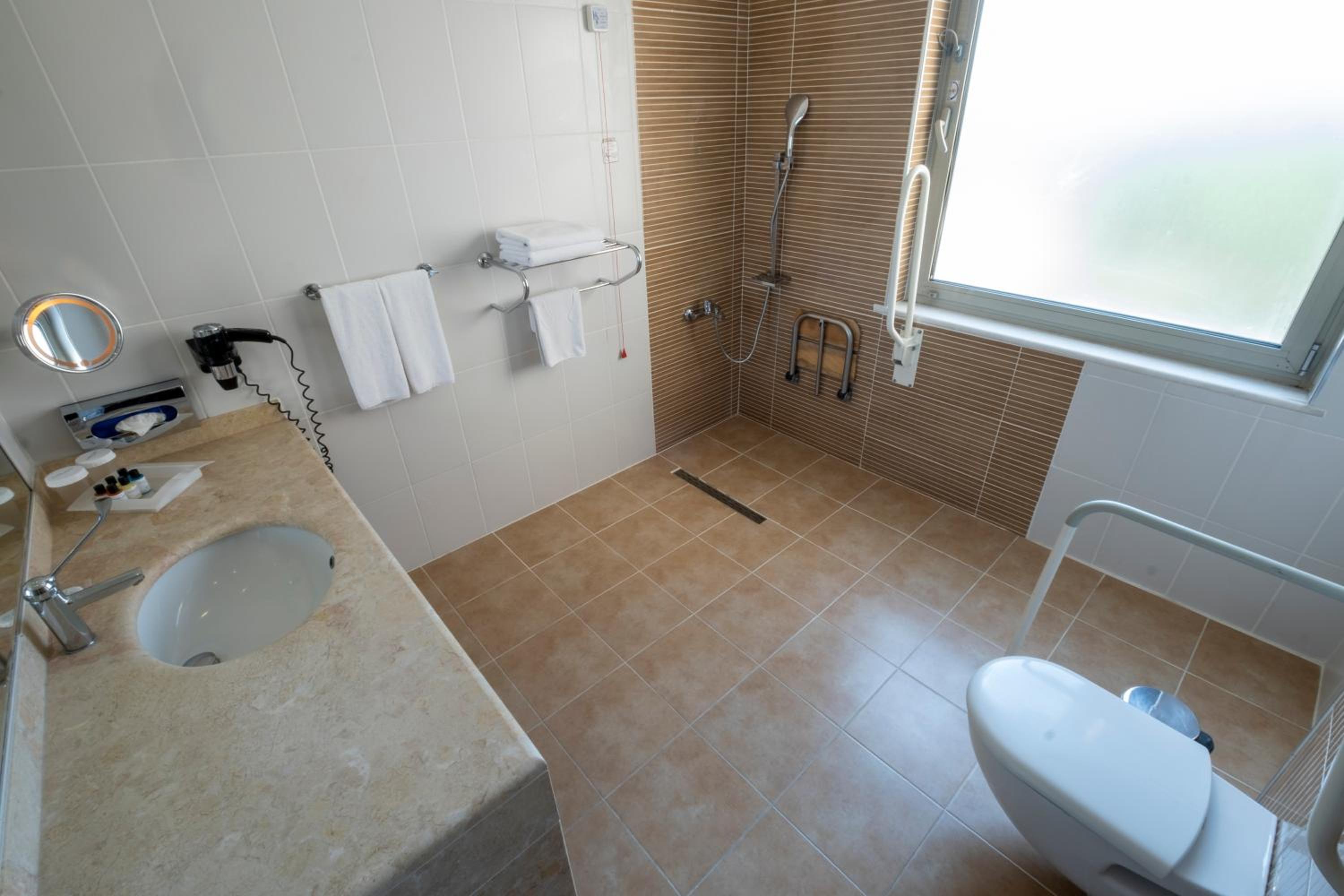 Basic Triple Room
