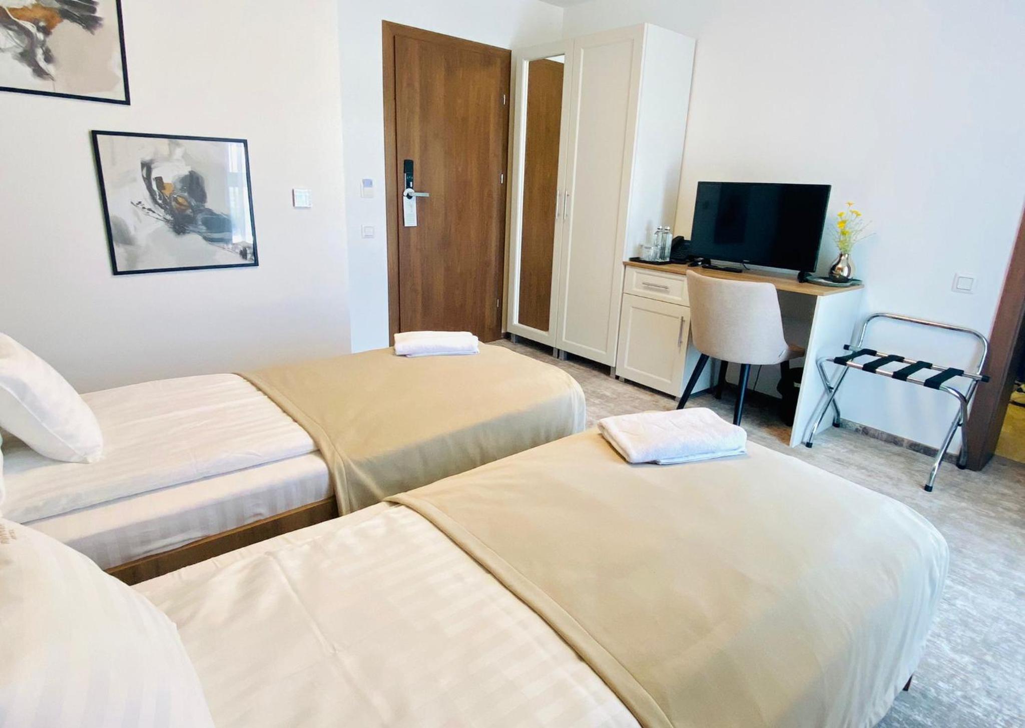 Economy Double or Twin Room photo 3