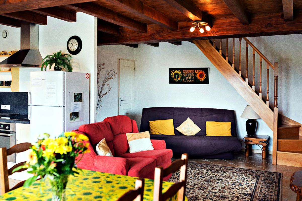 Two-Bedroom House photo 3