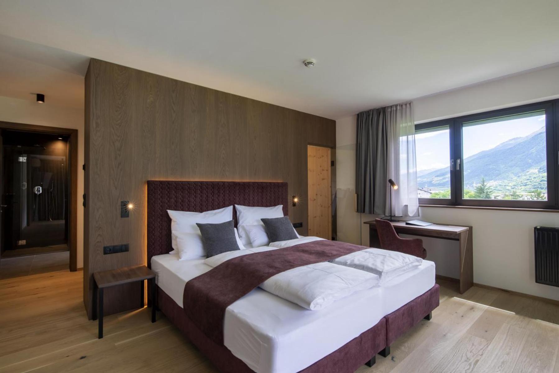 Suite with Spa Bath and Infrared Cabin