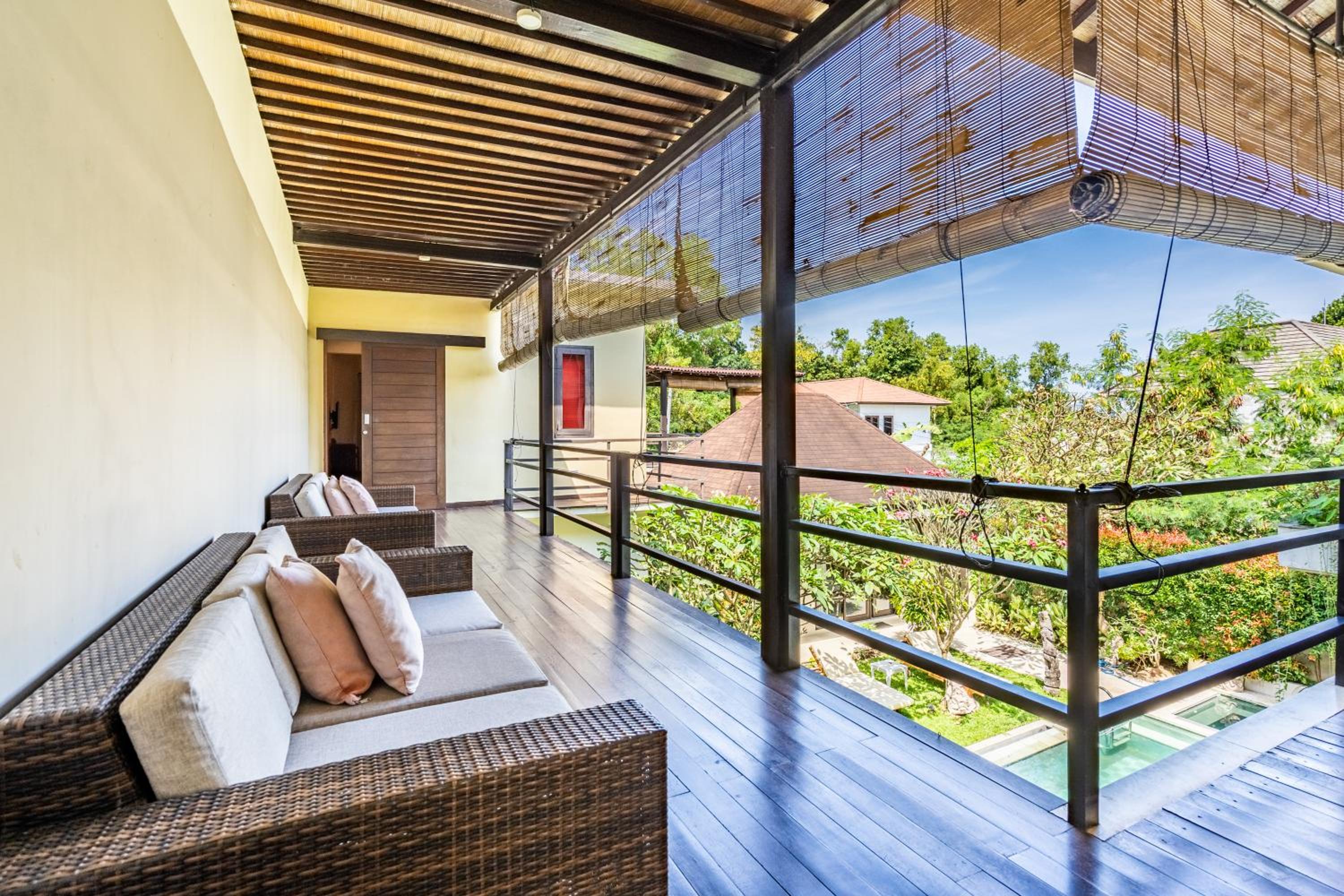Three-Bedroom Villa - Photo 3