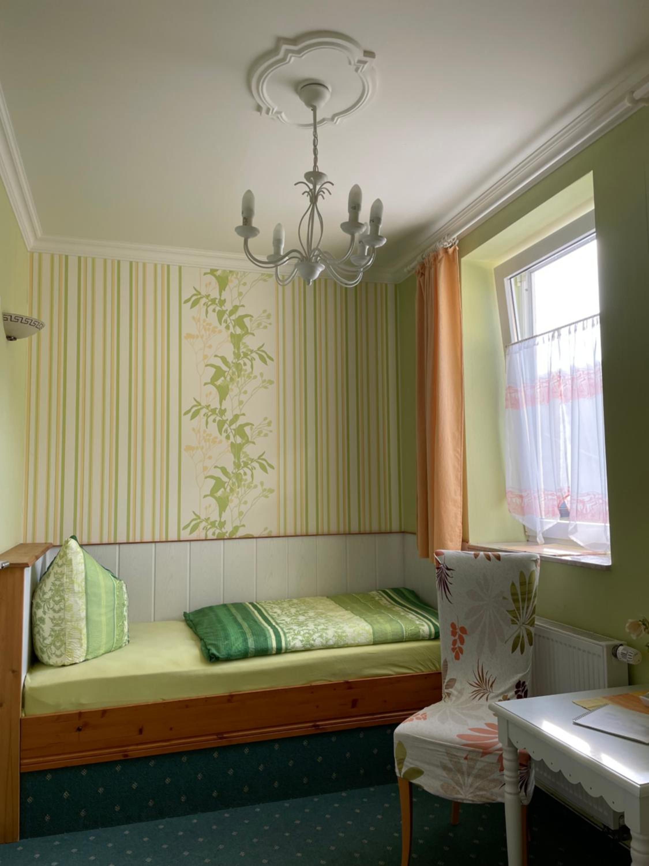 Single Room photo 2