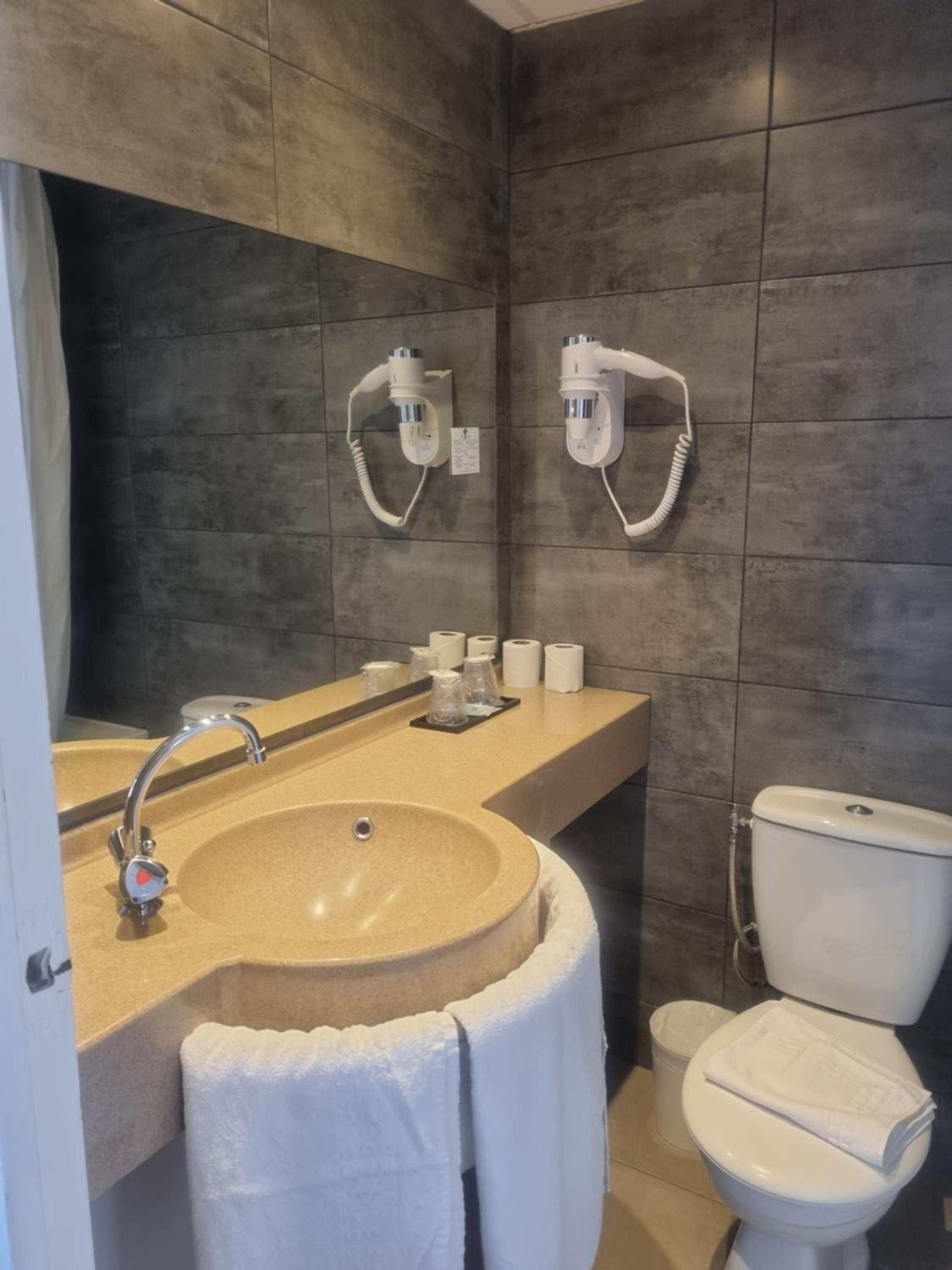 Superior Twin Room photo 2