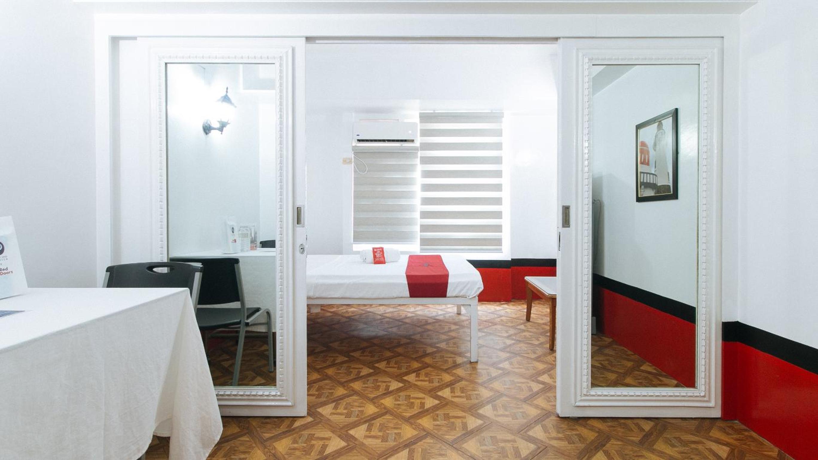 Standard Double Room - Photo 7