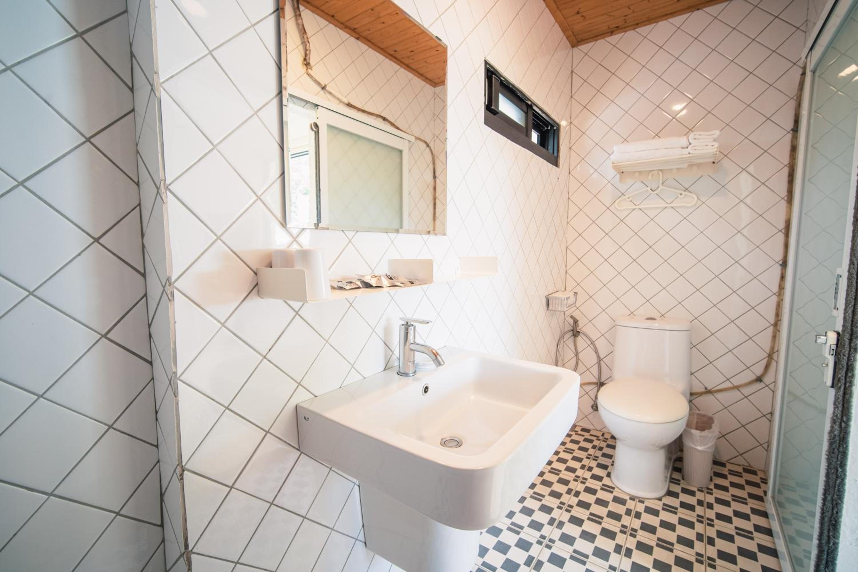 Double Room with Private Bathroom photo 2