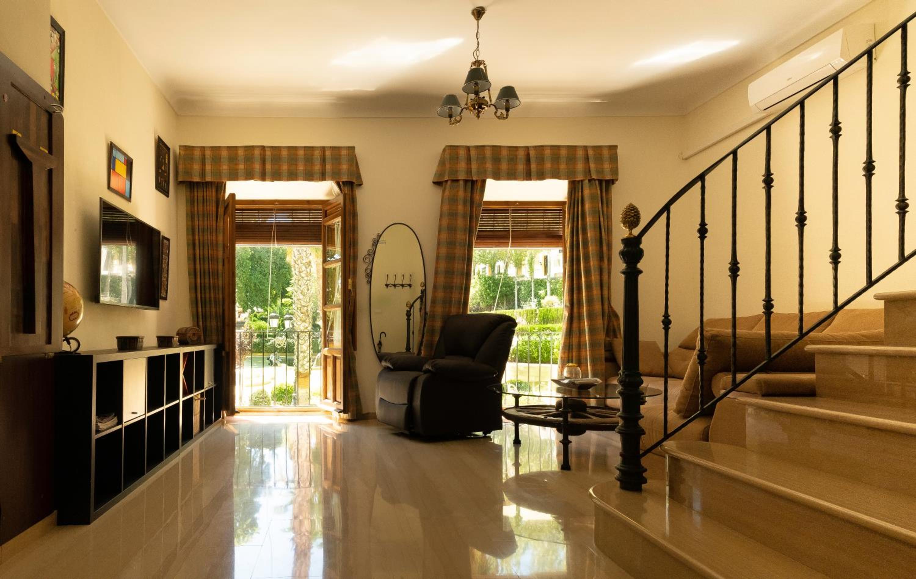 Maisonette - Photo 1