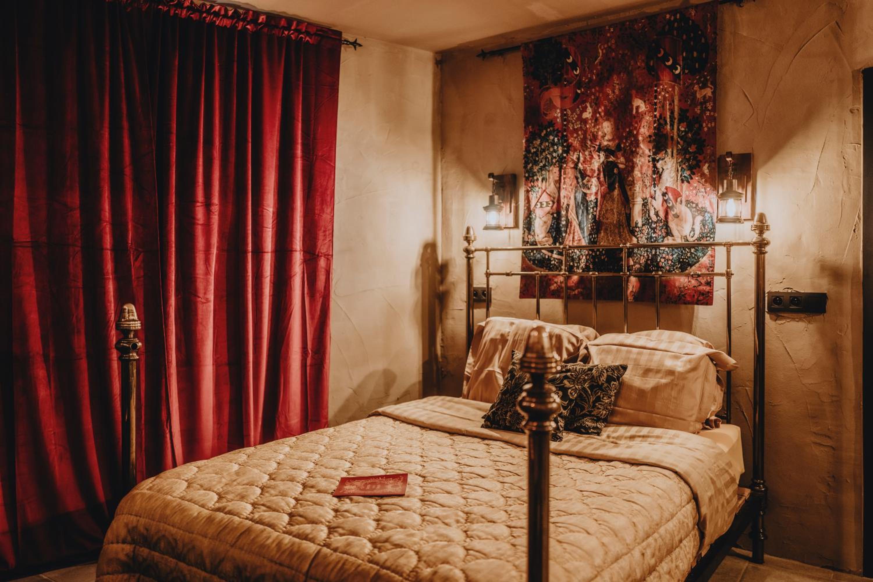 Deluxe Double Room with Shower