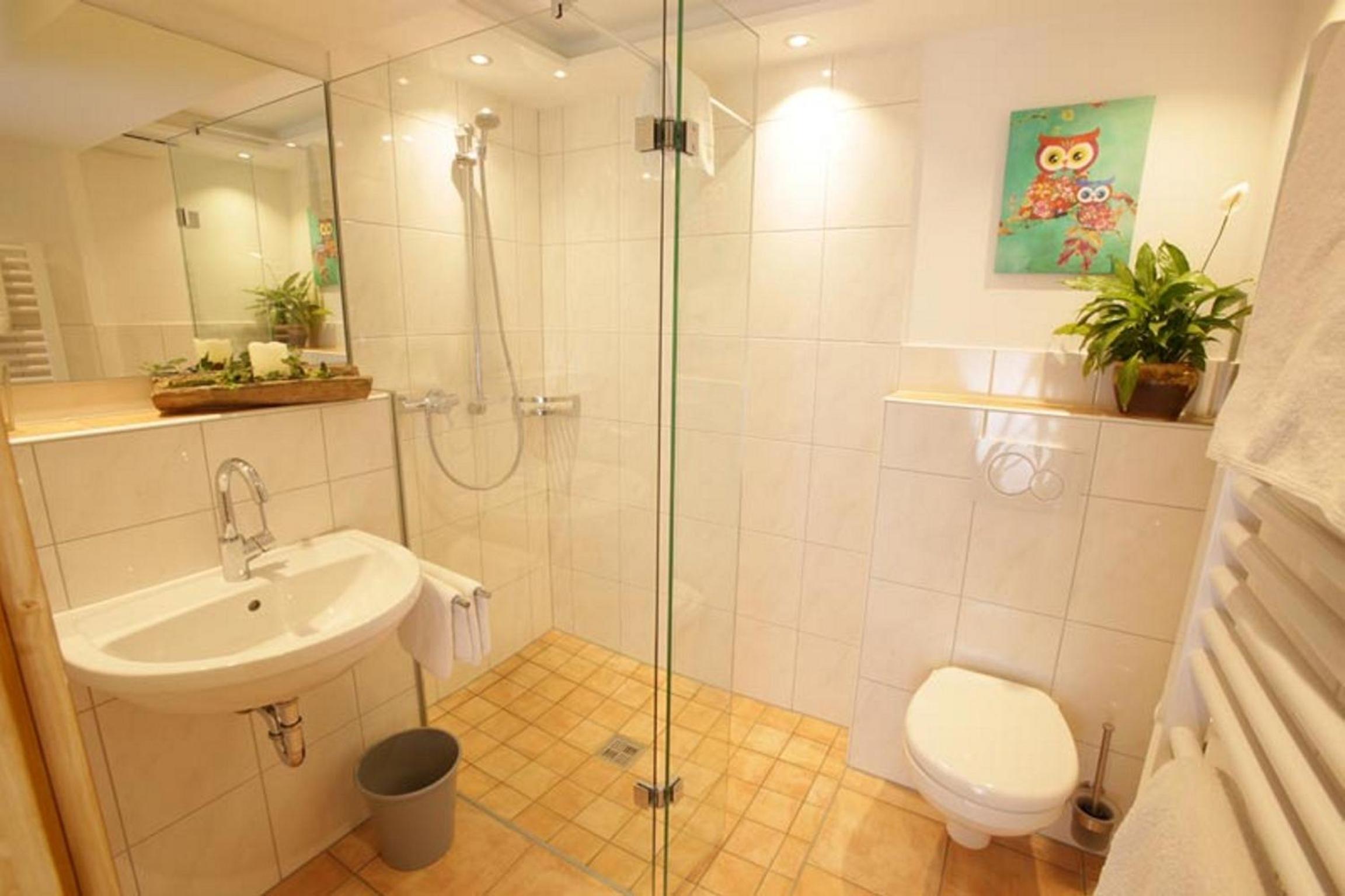 Double Room with Balcony (2 Adults + 1 Child) photo 2