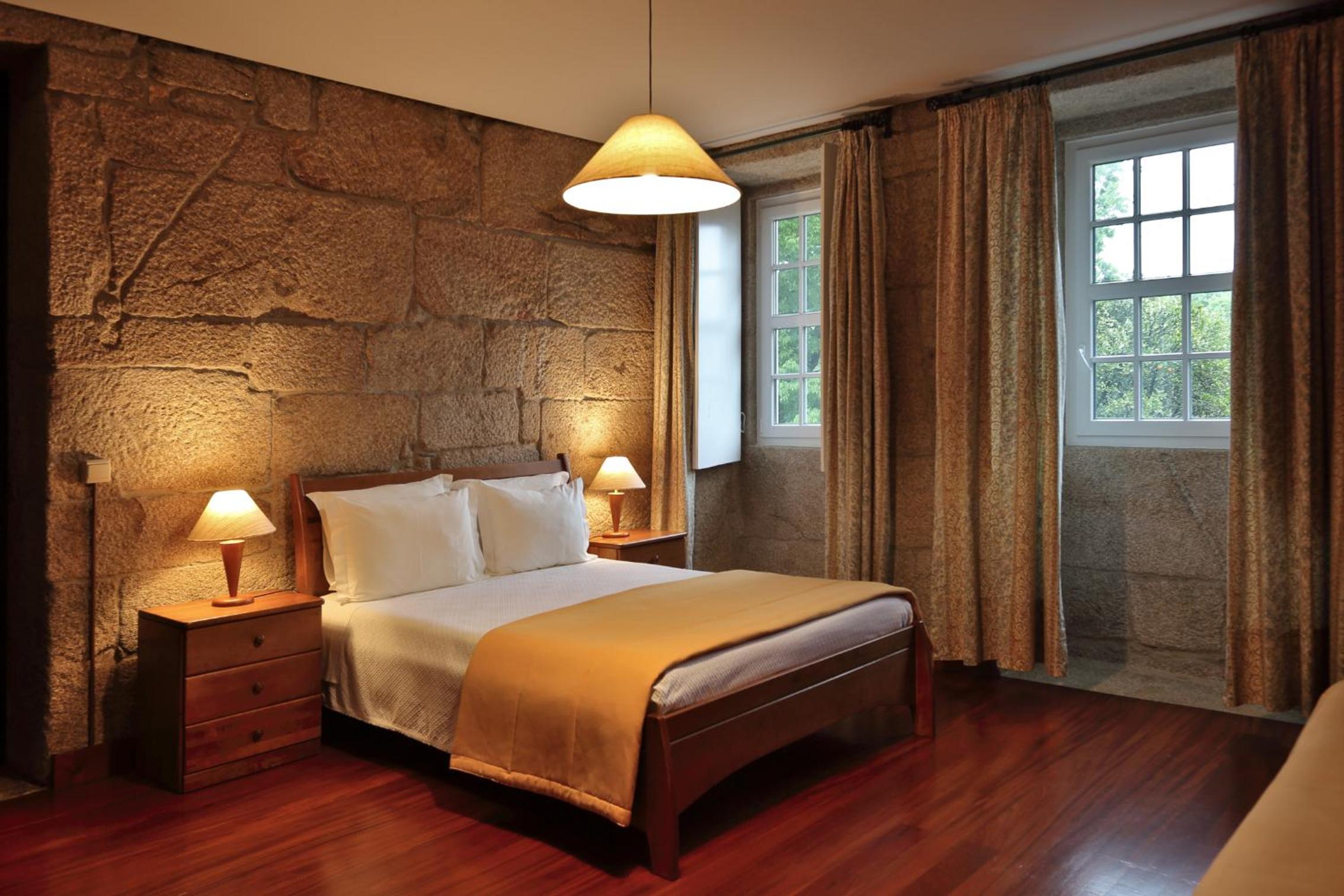 Deluxe Double Room with Extra Bed photo 2