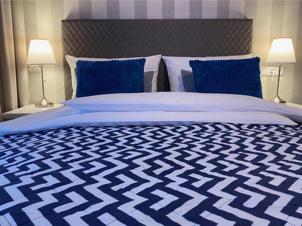 Standard Queen Room photo 3