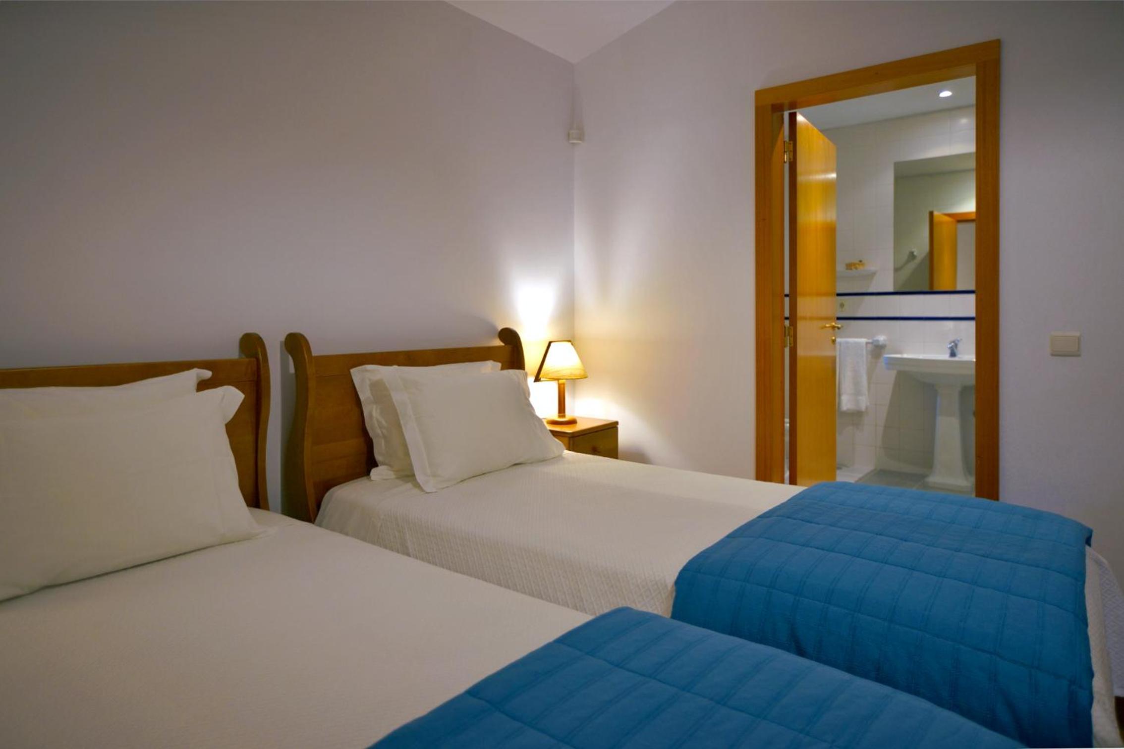 Deluxe Twin Room photo 3