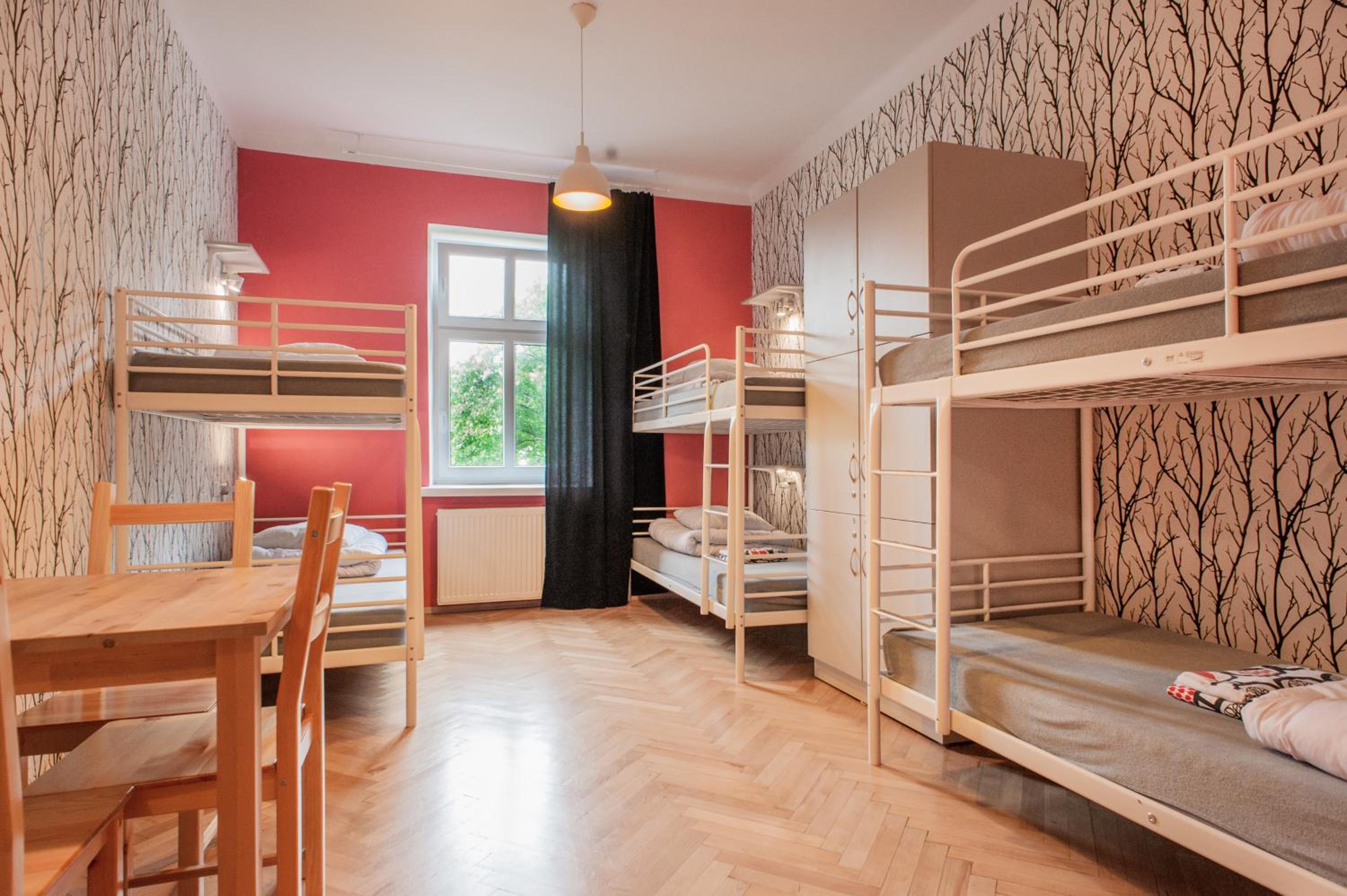Room for 6 People with Shared Bathroom photo 2
