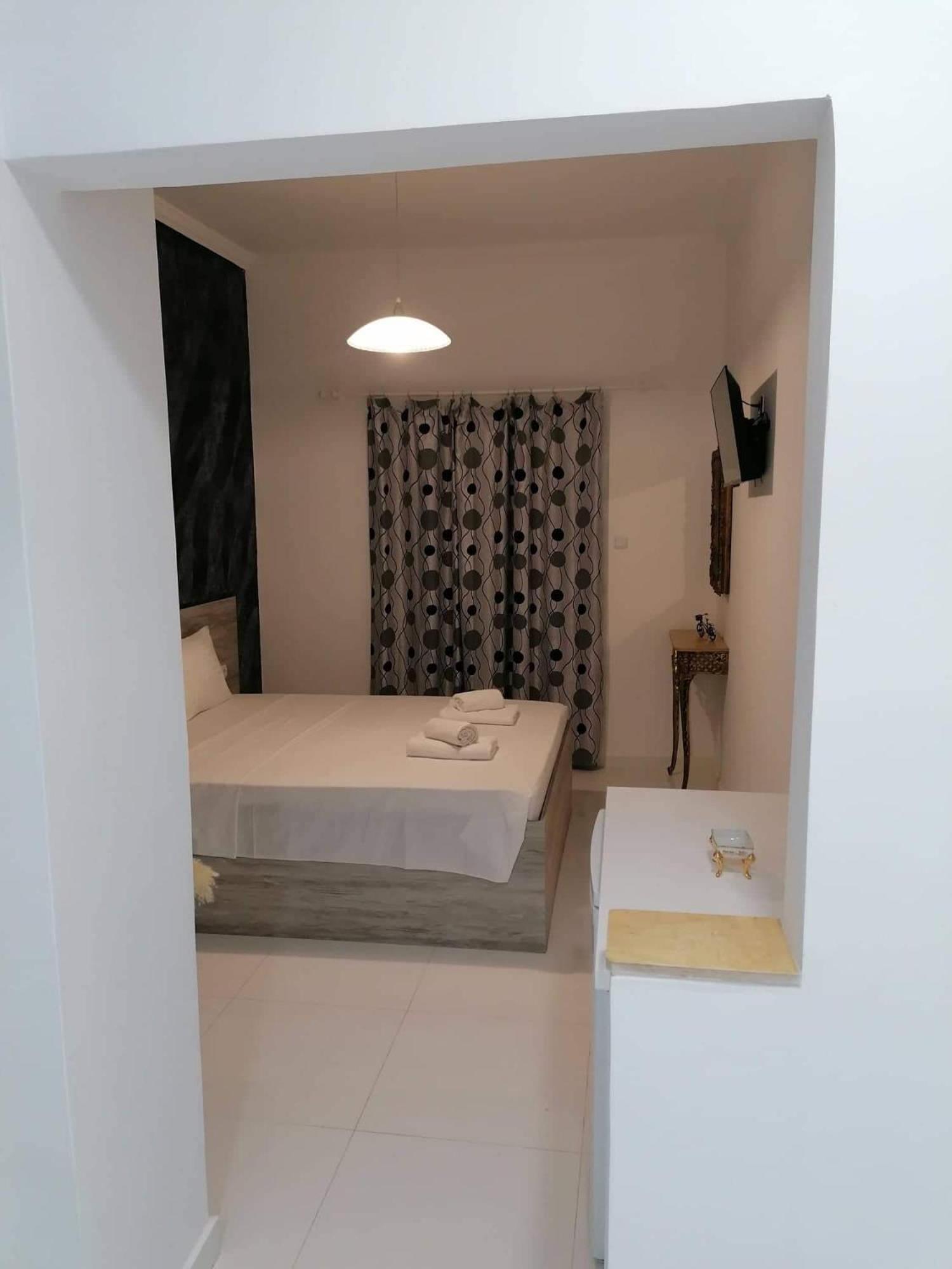 Standard Double Room - Photo 5