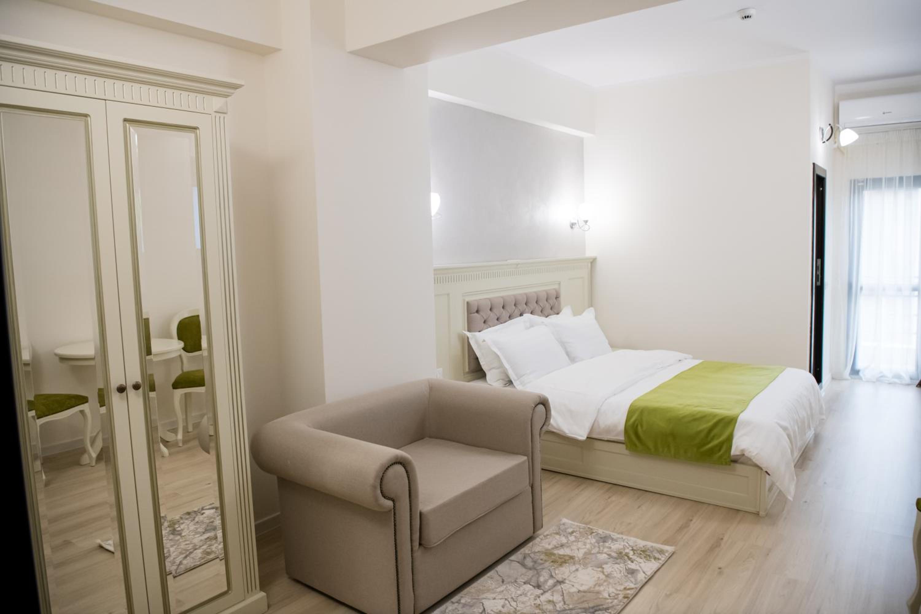 Superior King Room - Photo 53