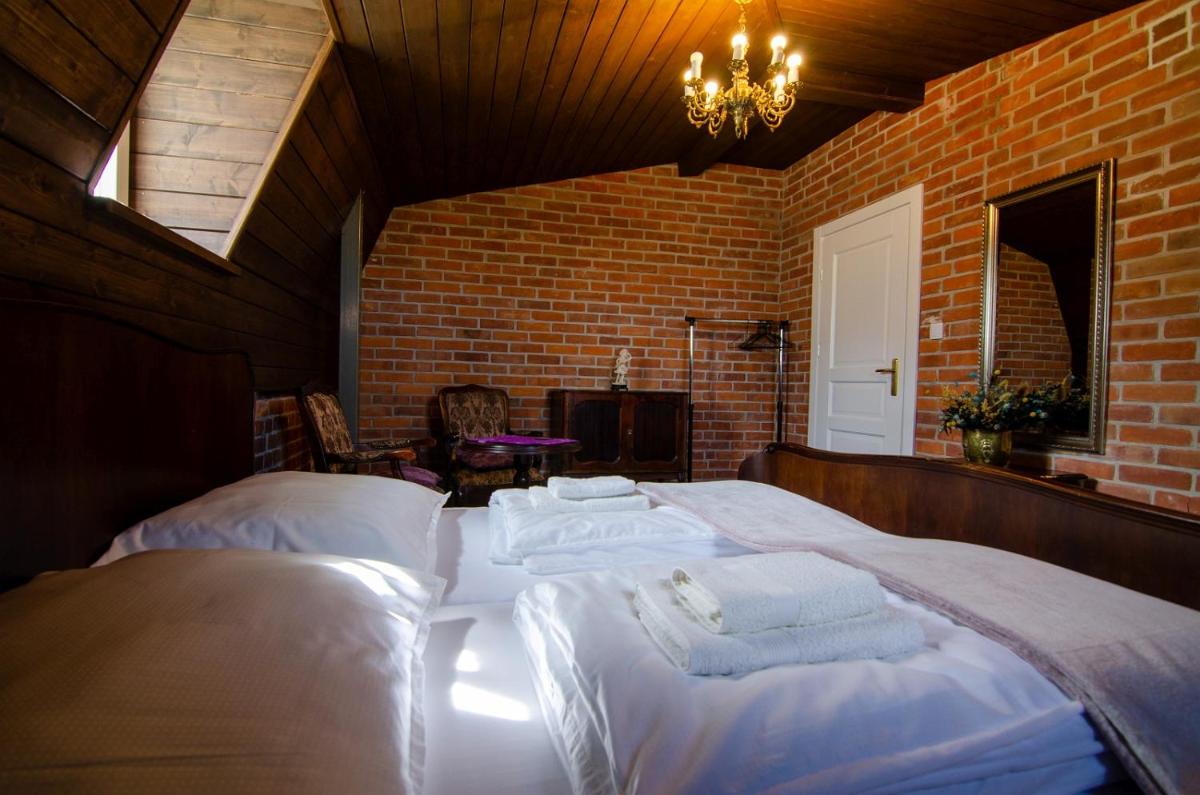 Deluxe King Room - Photo 4