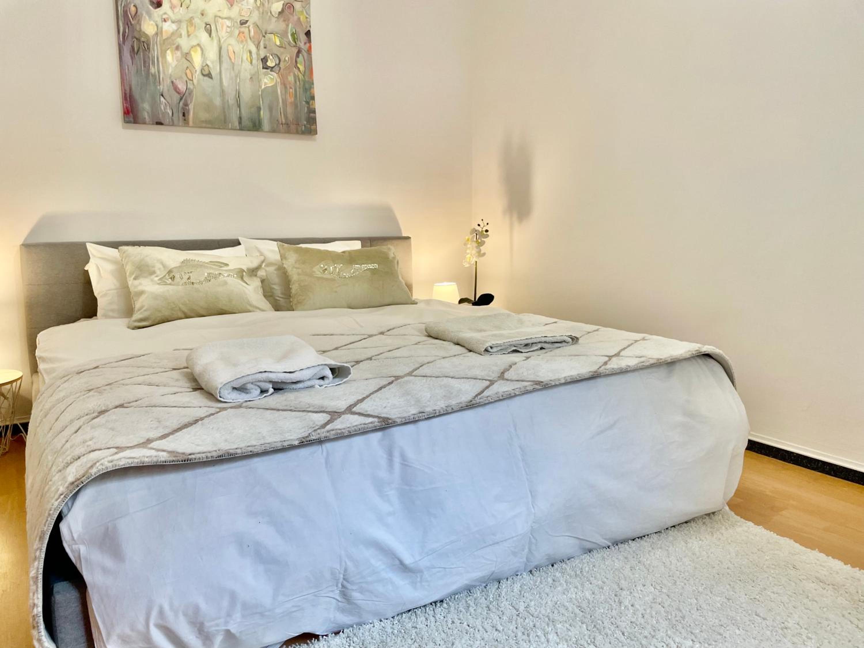 Three-Bedroom Apartment - Photo 17