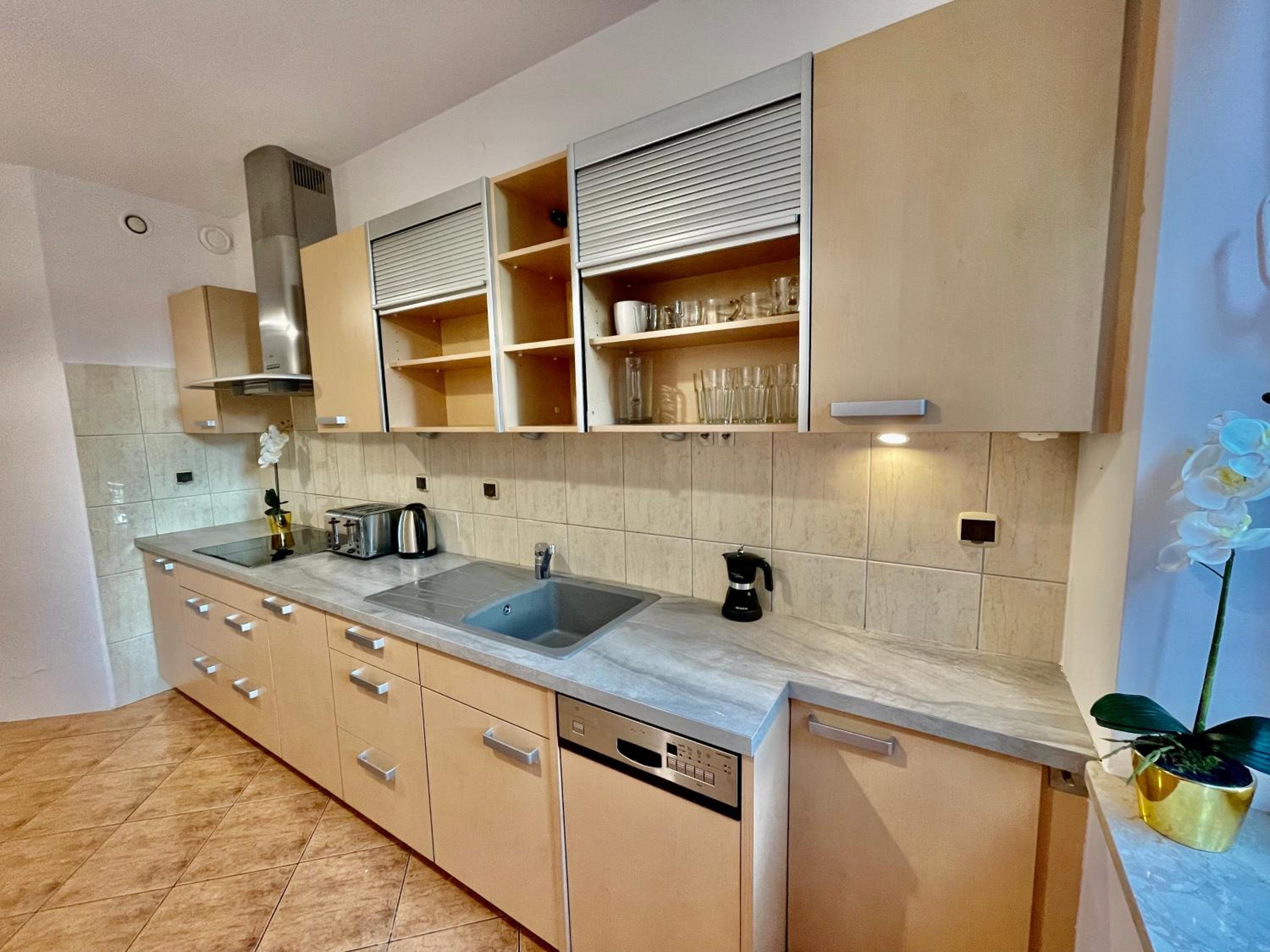 Three-Bedroom Apartment - Photo 18