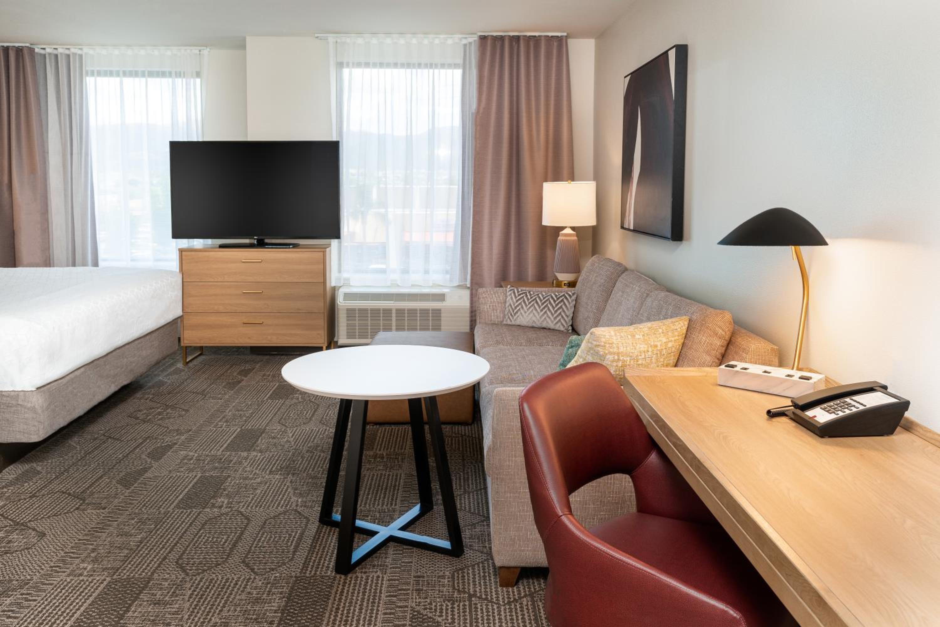 King Studio Suite - Photo 4