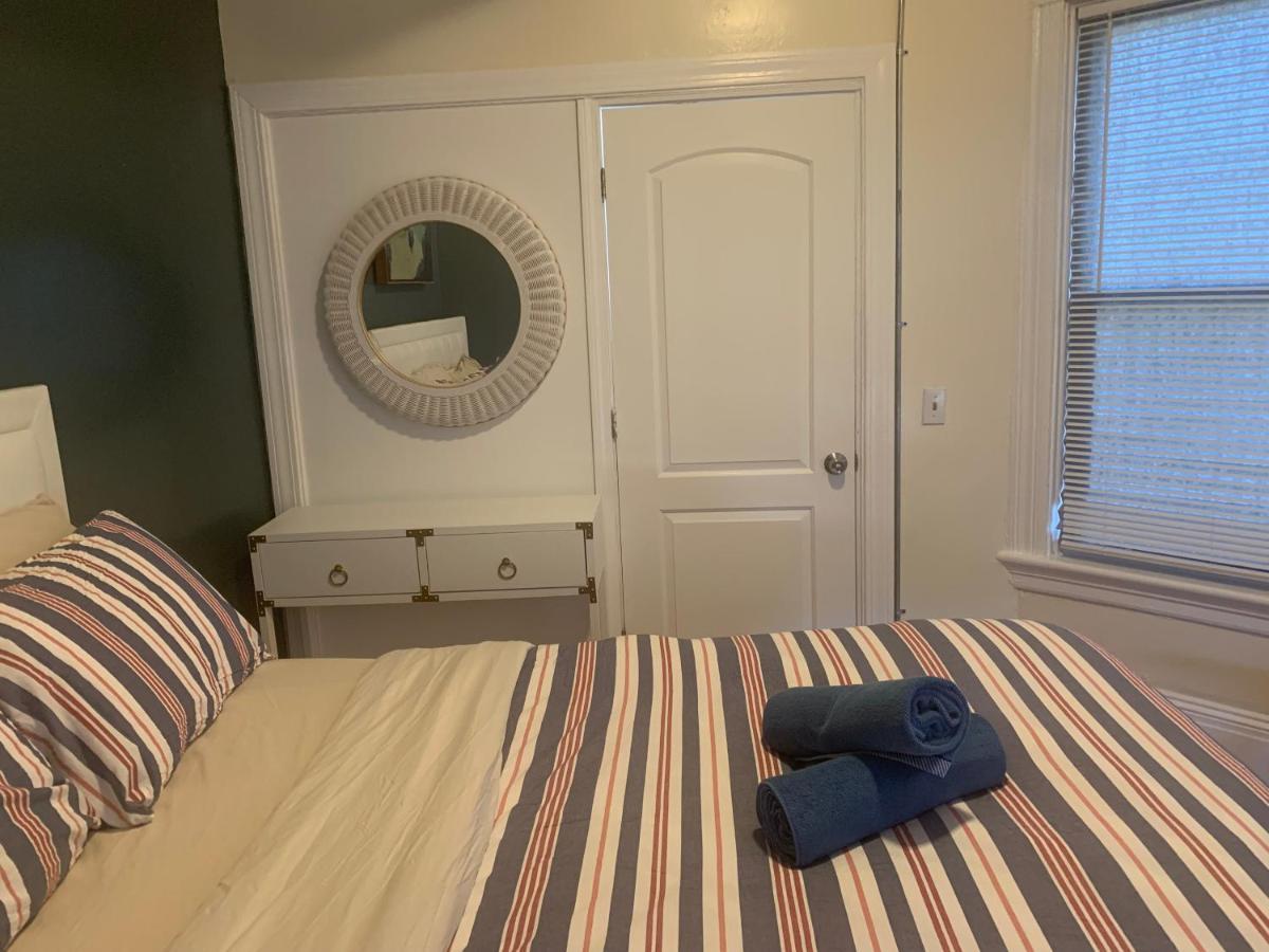 Queen Room photo 1