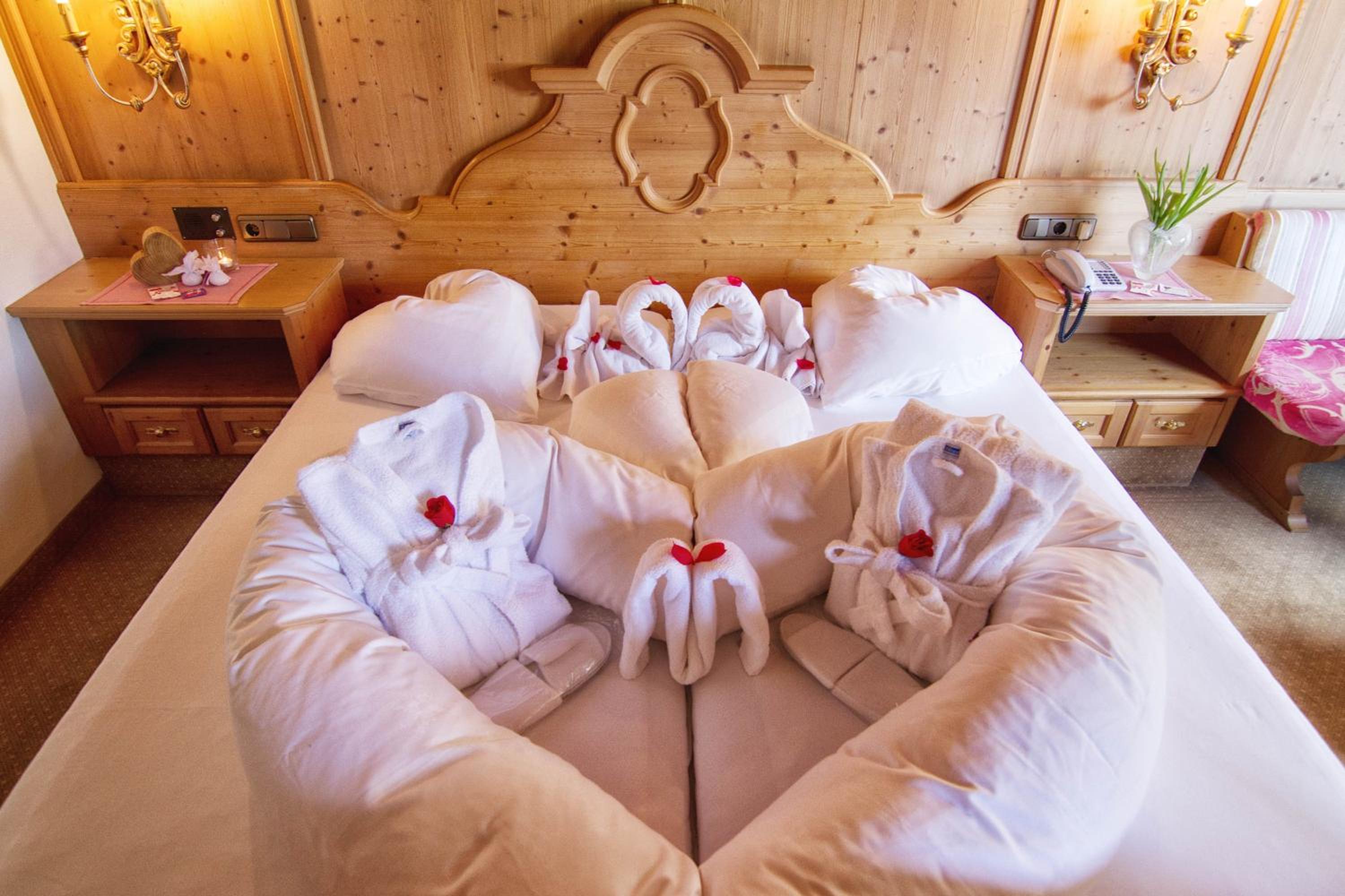 Superior Double Room with Balcony - Photo 13