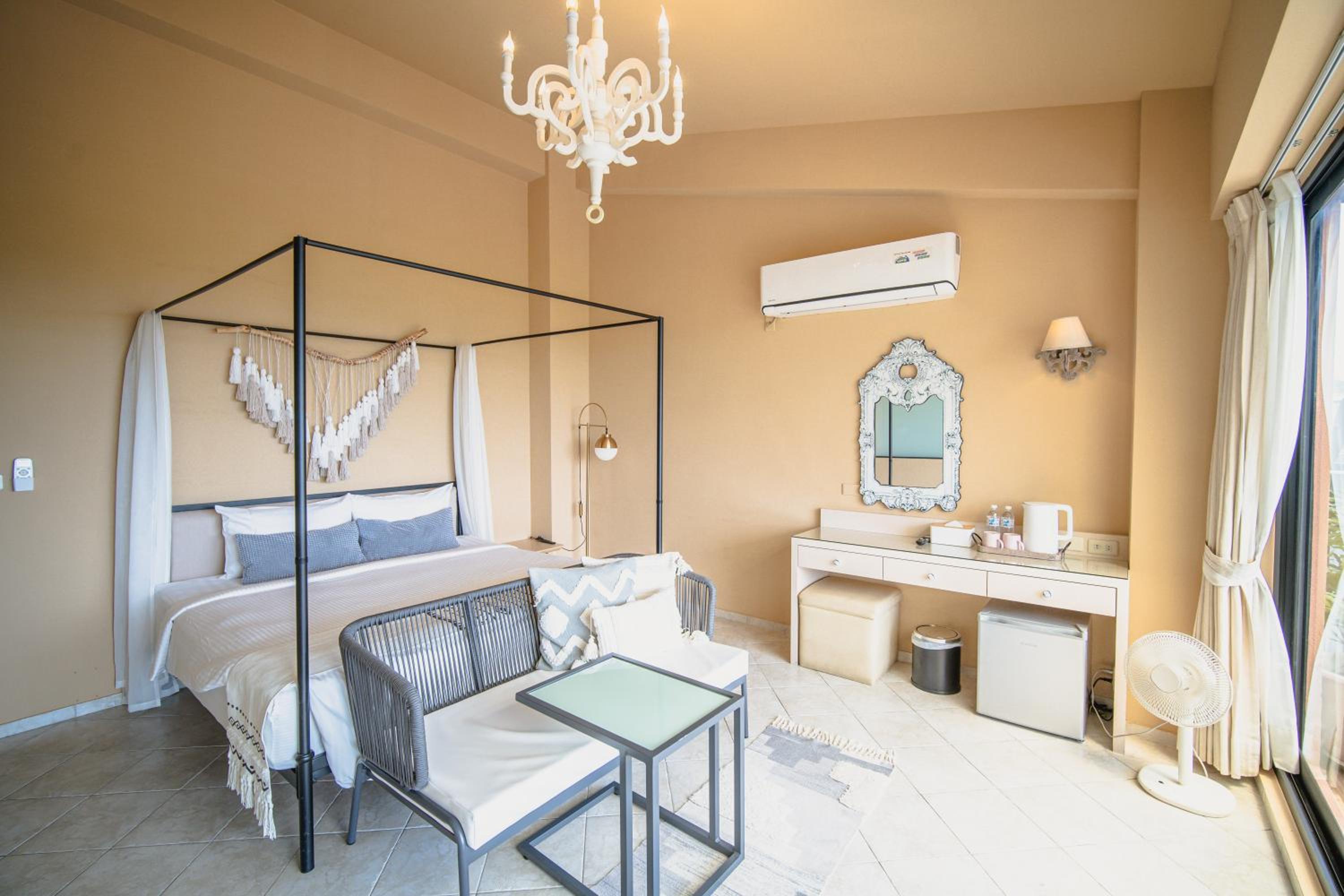 Double Room with Balcony and Sea View photo 2