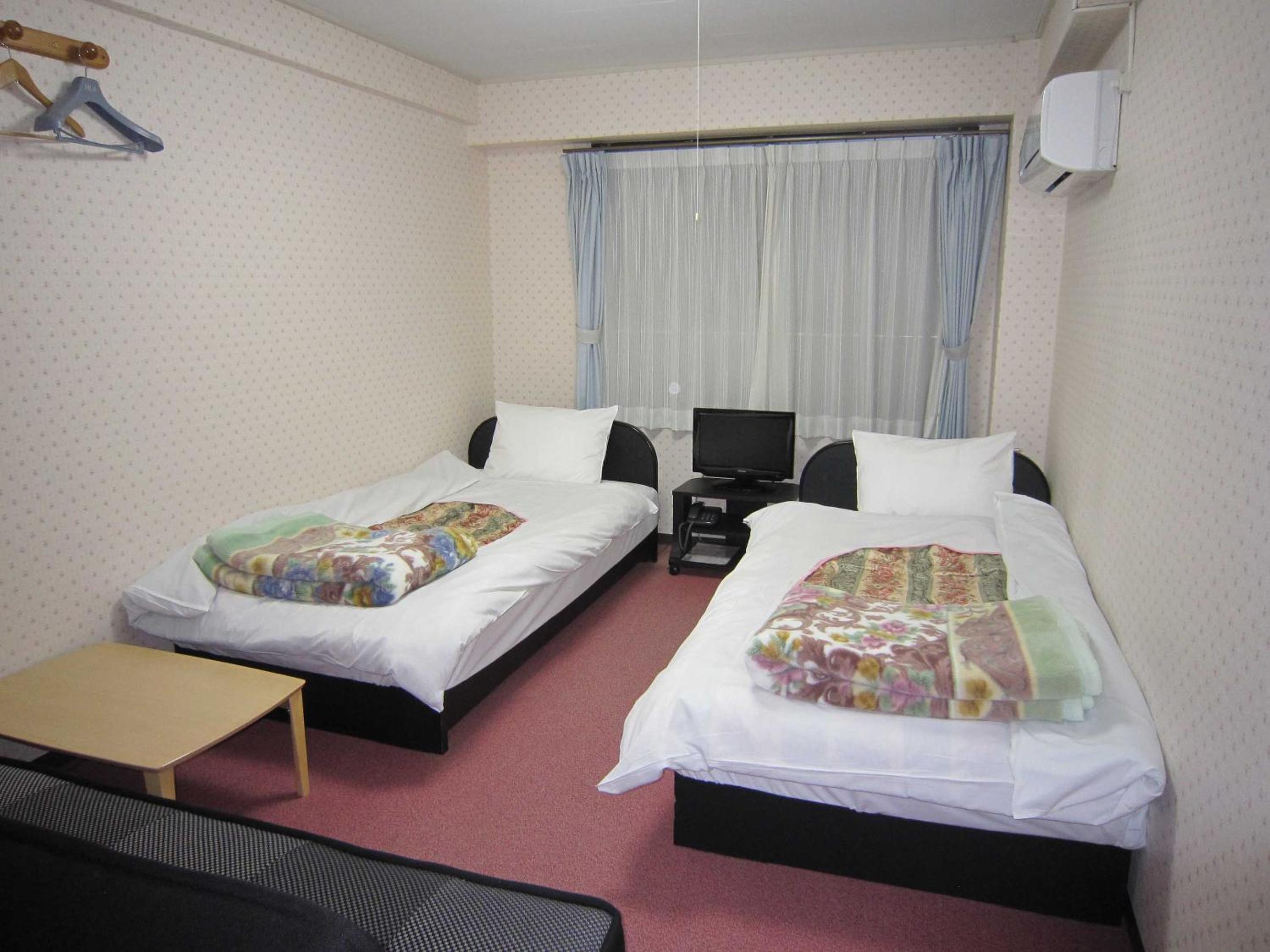 Triple Room with Private Bathroom photo 1