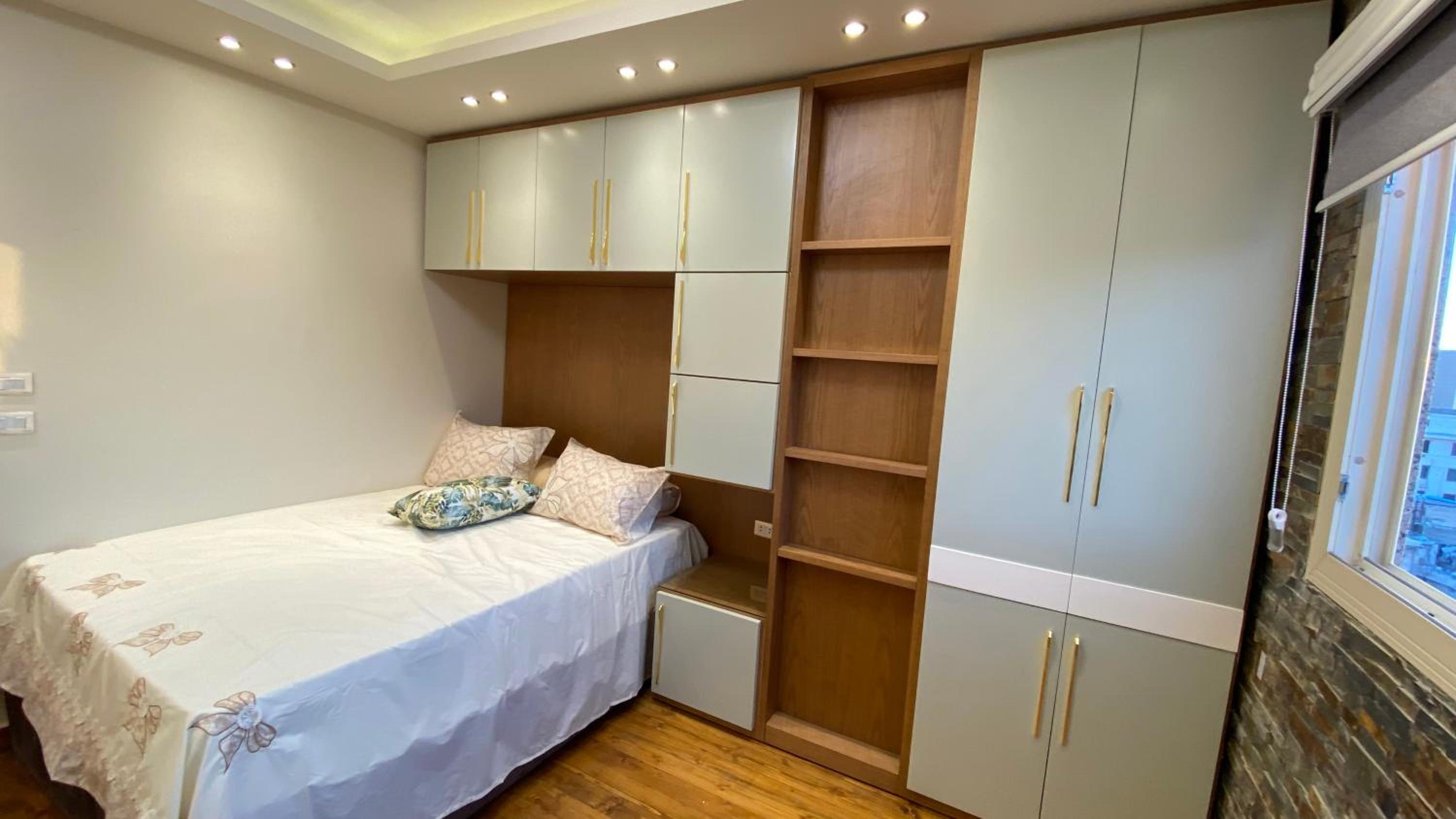 Three-Bedroom Apartment - Photo 9