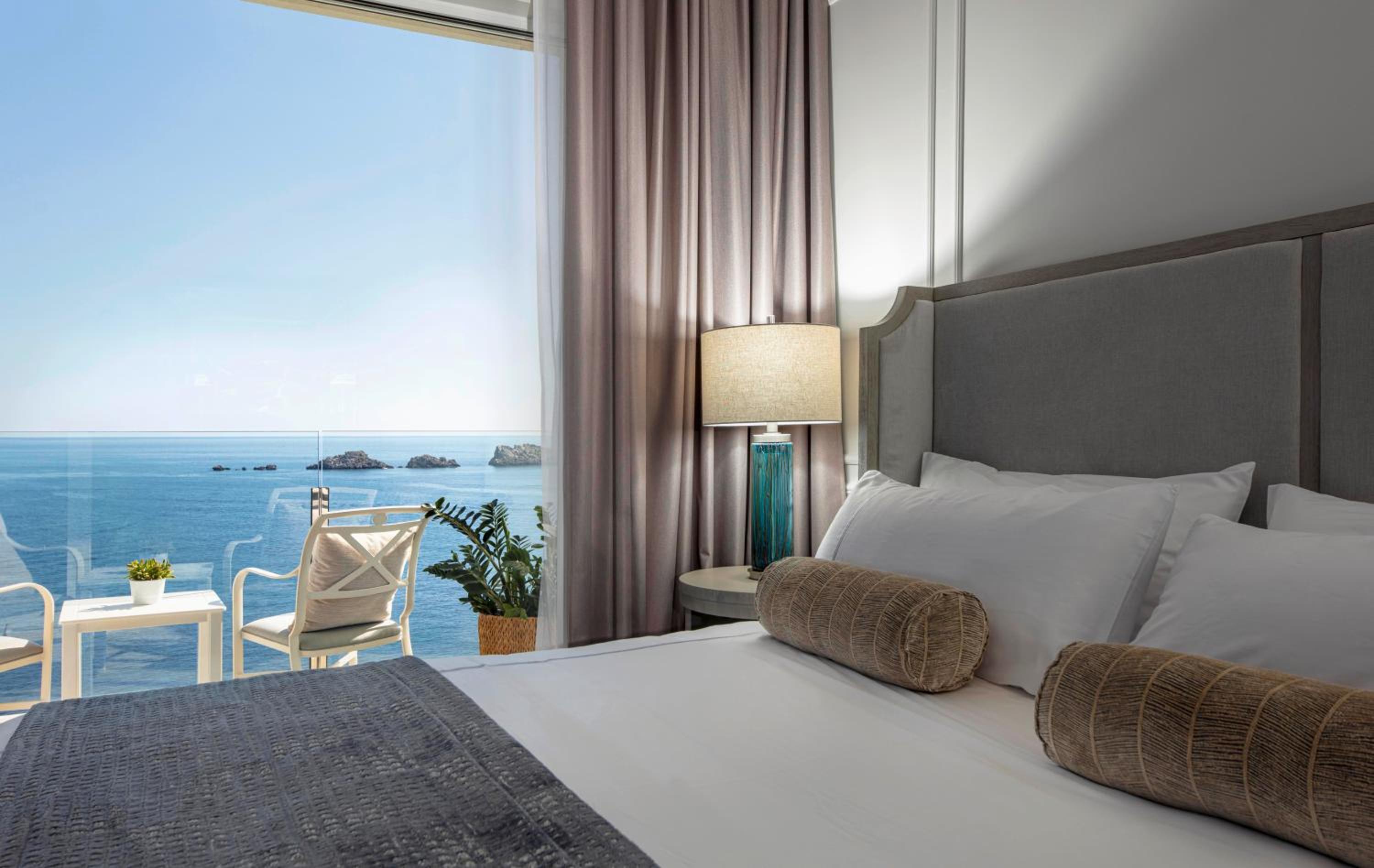 Royal Sky King Room with Sea View Room and Balcony