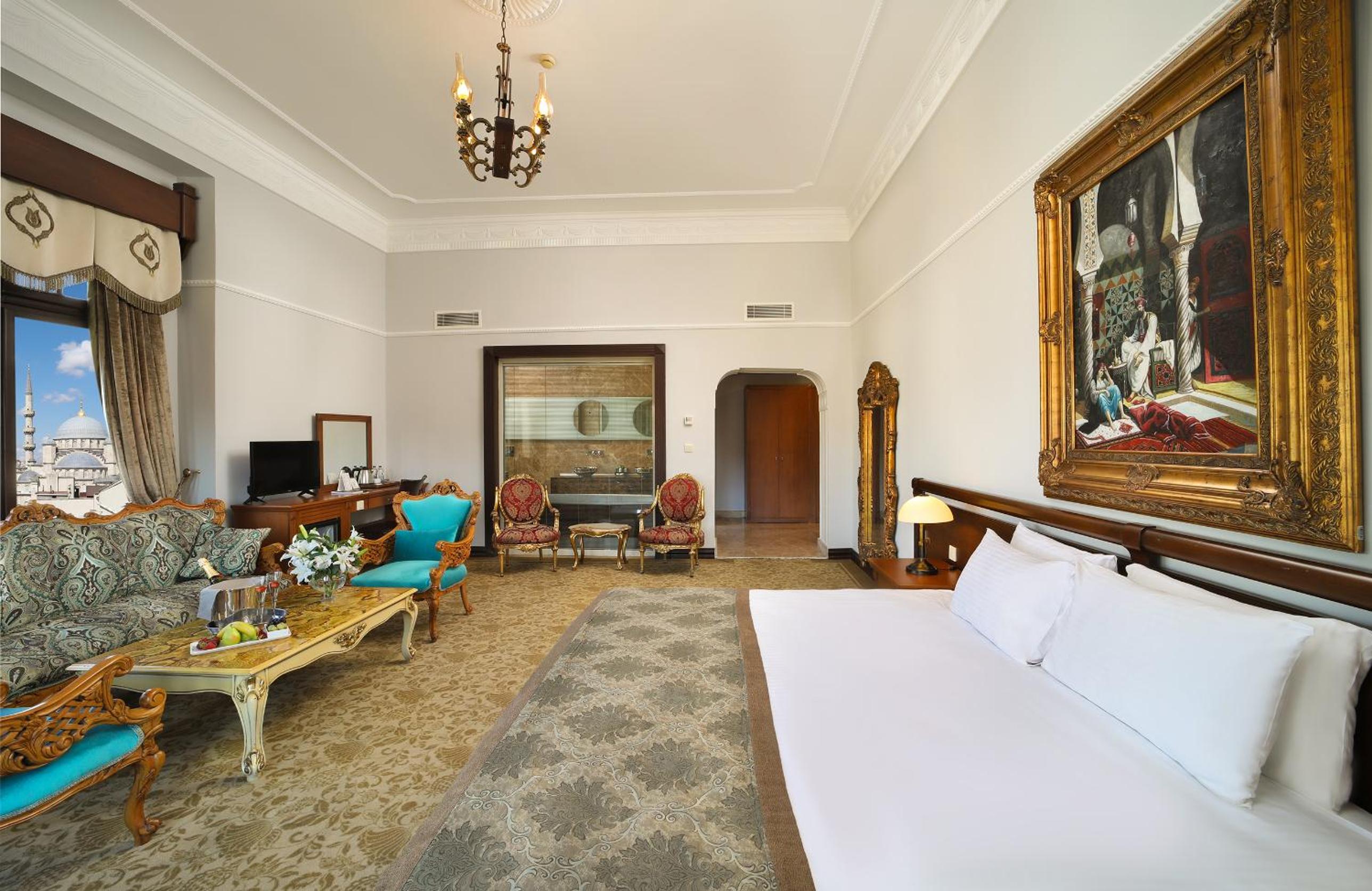 Junior Suite with Jacuzzi photo 3
