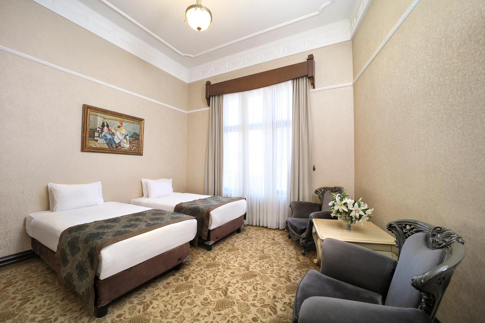 Family Suite Two Bedroom with Jacuzzi photo 3