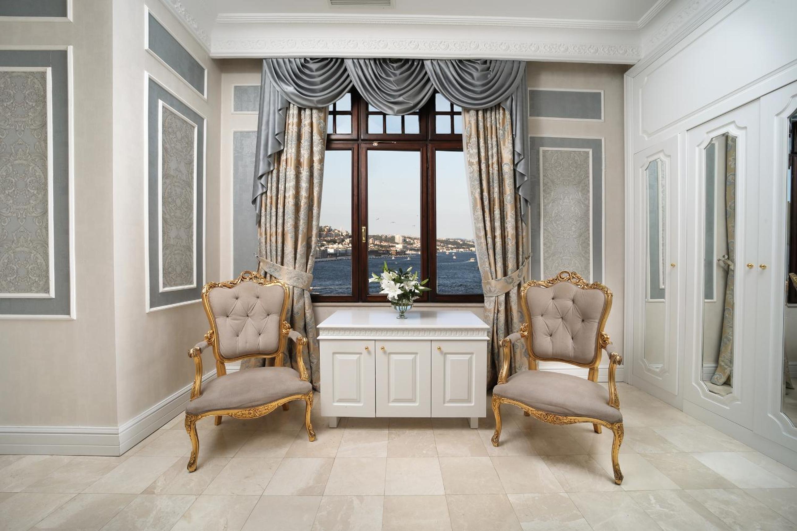 Legacy Ottoman King Suite photo 2