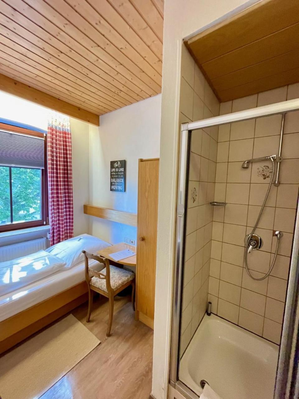 Budget Single Room photo 3