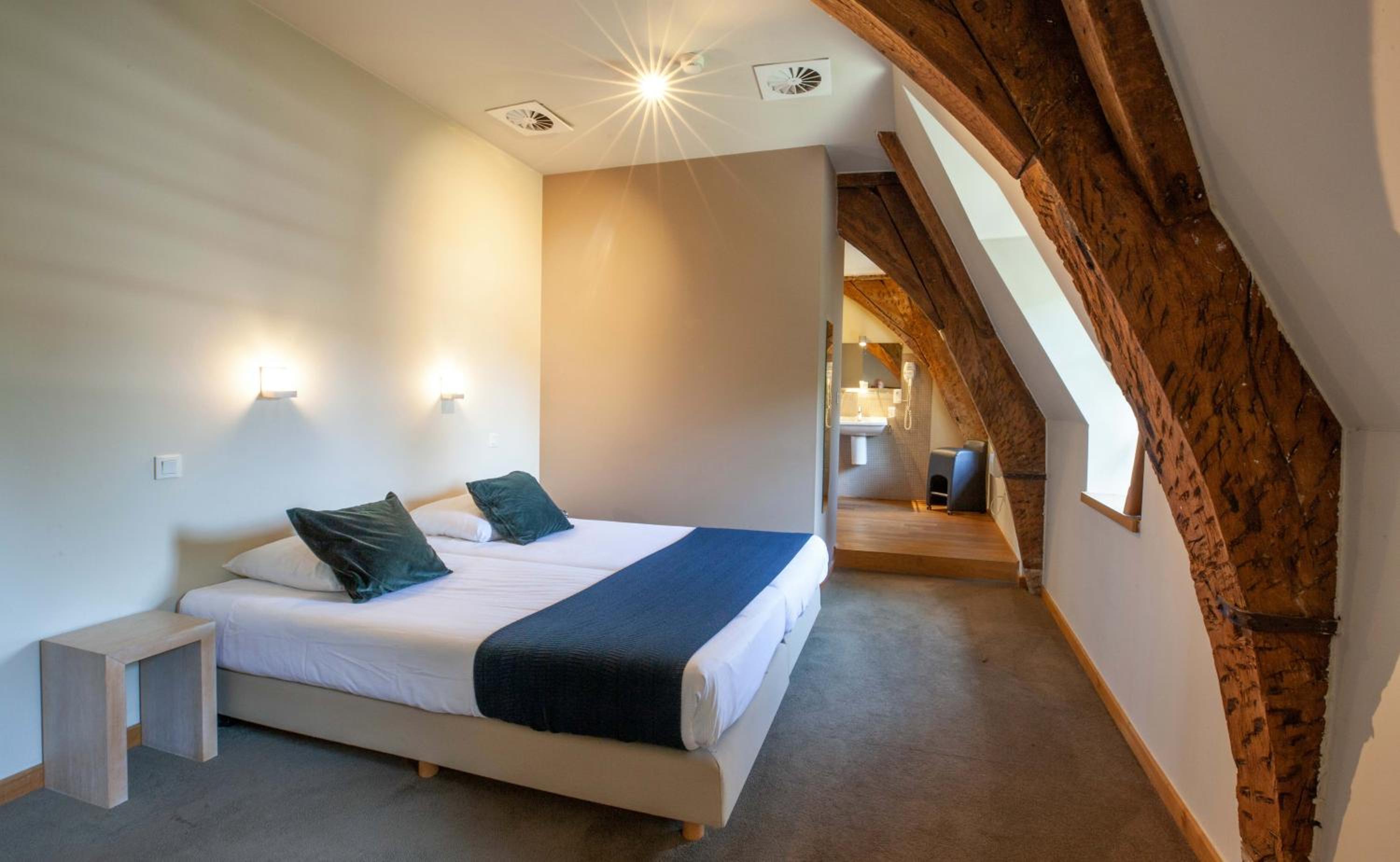 Double or Twin Room - Photo 1