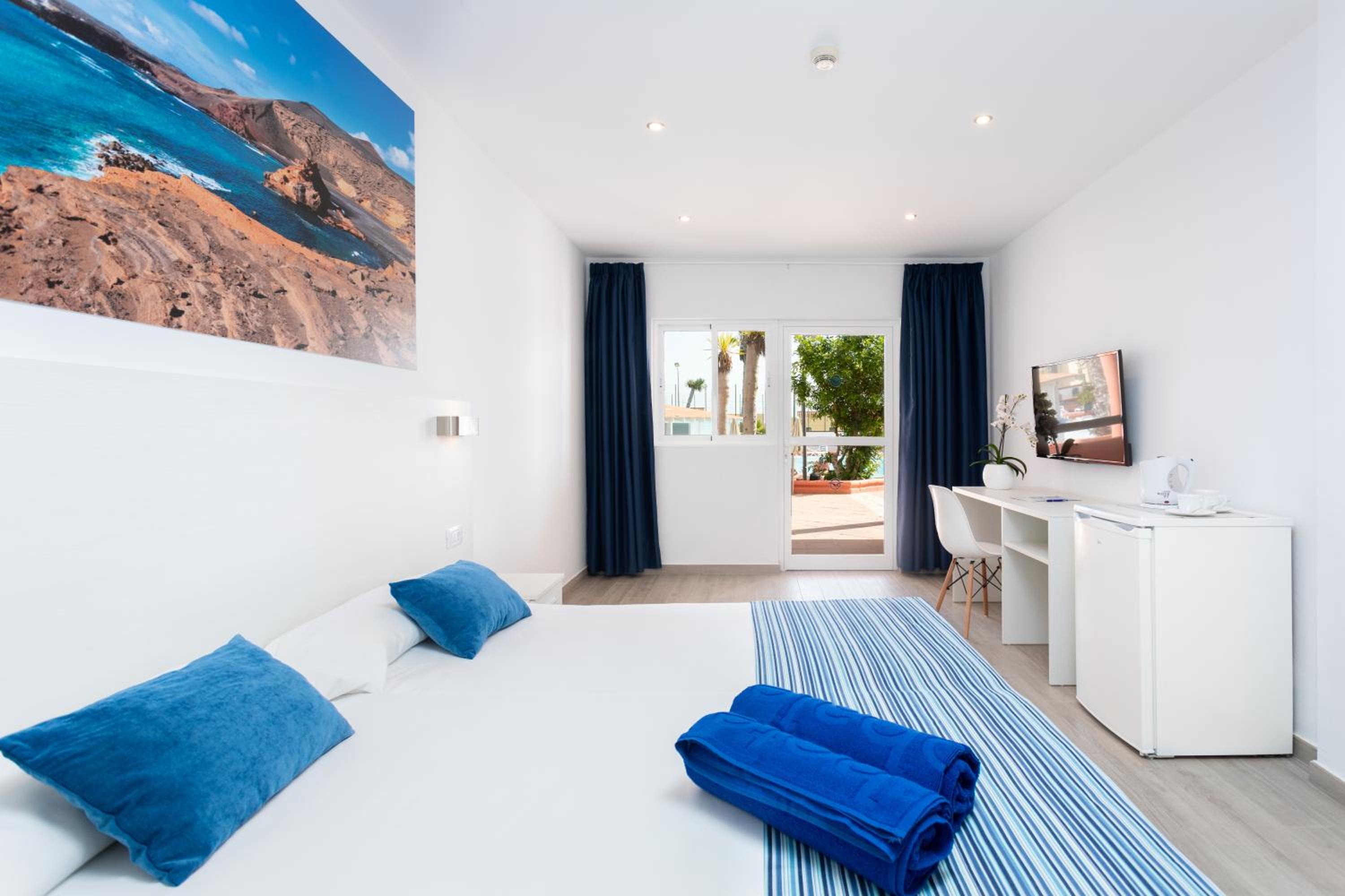 Standard Double Room (2 Adults) - Photo 5