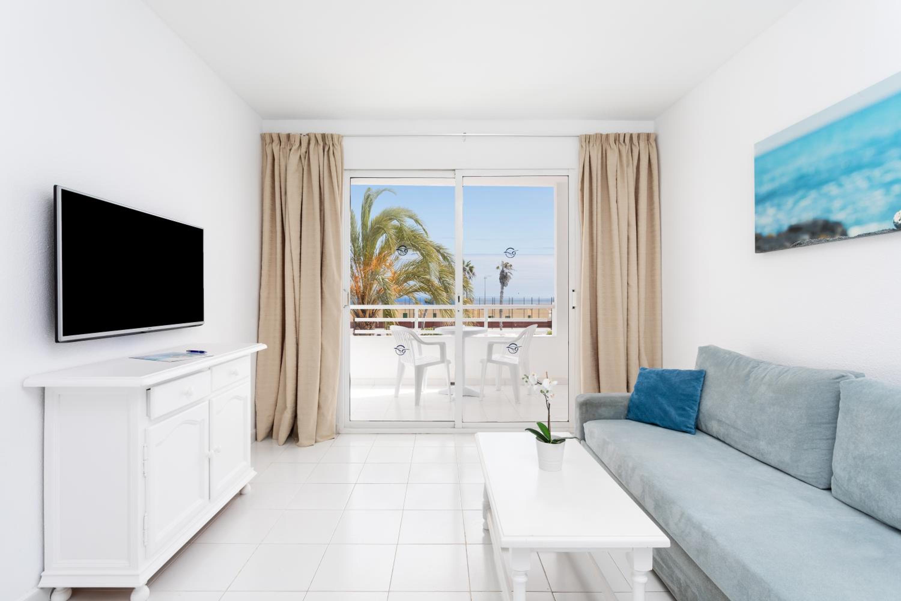 Double Room with Pool View (1 Adult) - Photo 3