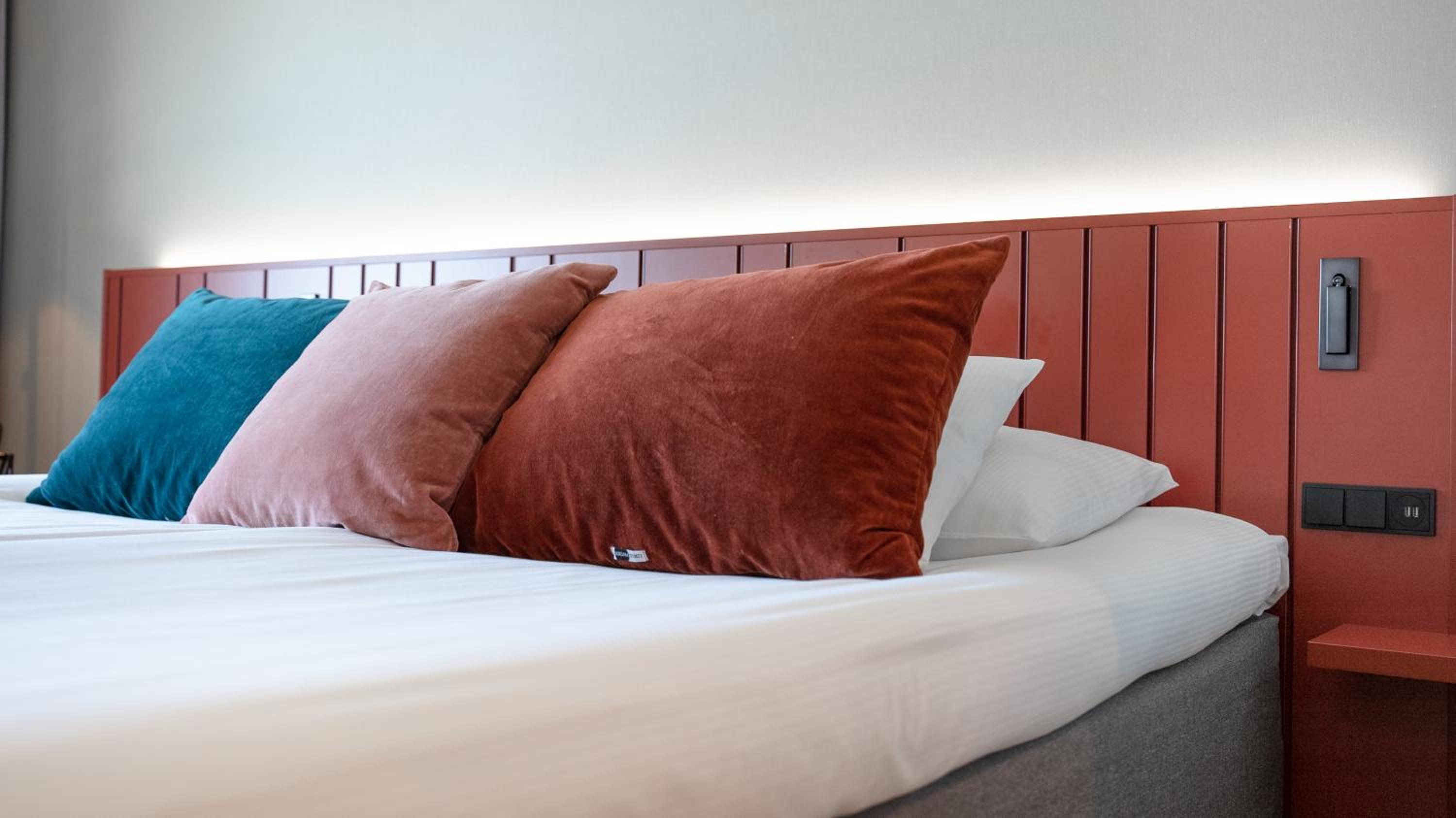 Standard Twin Room - Photo 3