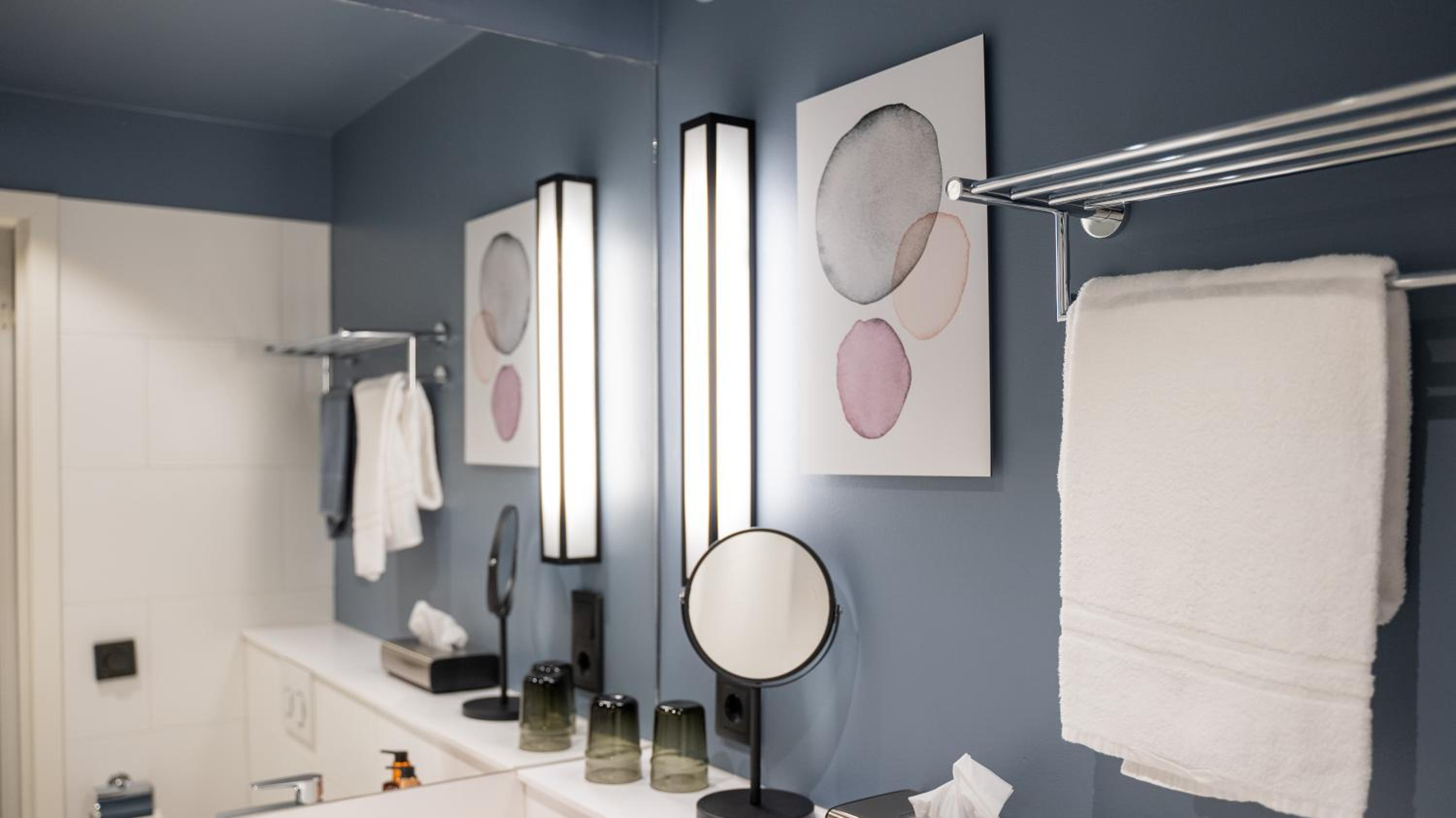 Standard Twin Room - Photo 4