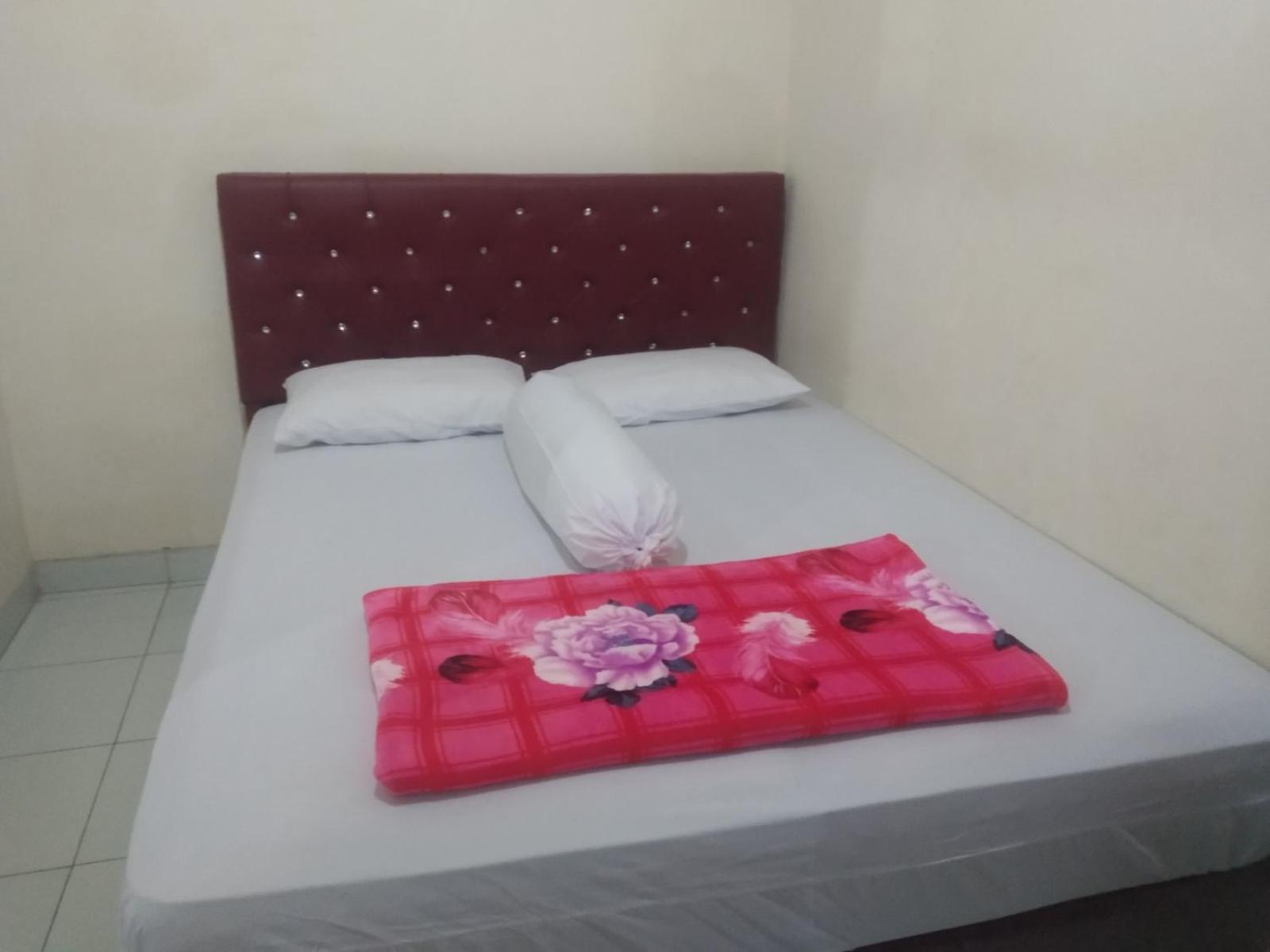 Standard Double Room - Photo 3