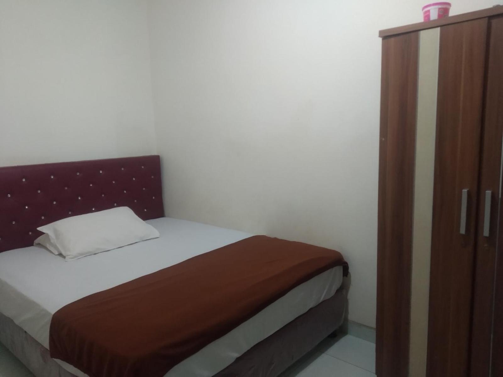 Economy Single Room