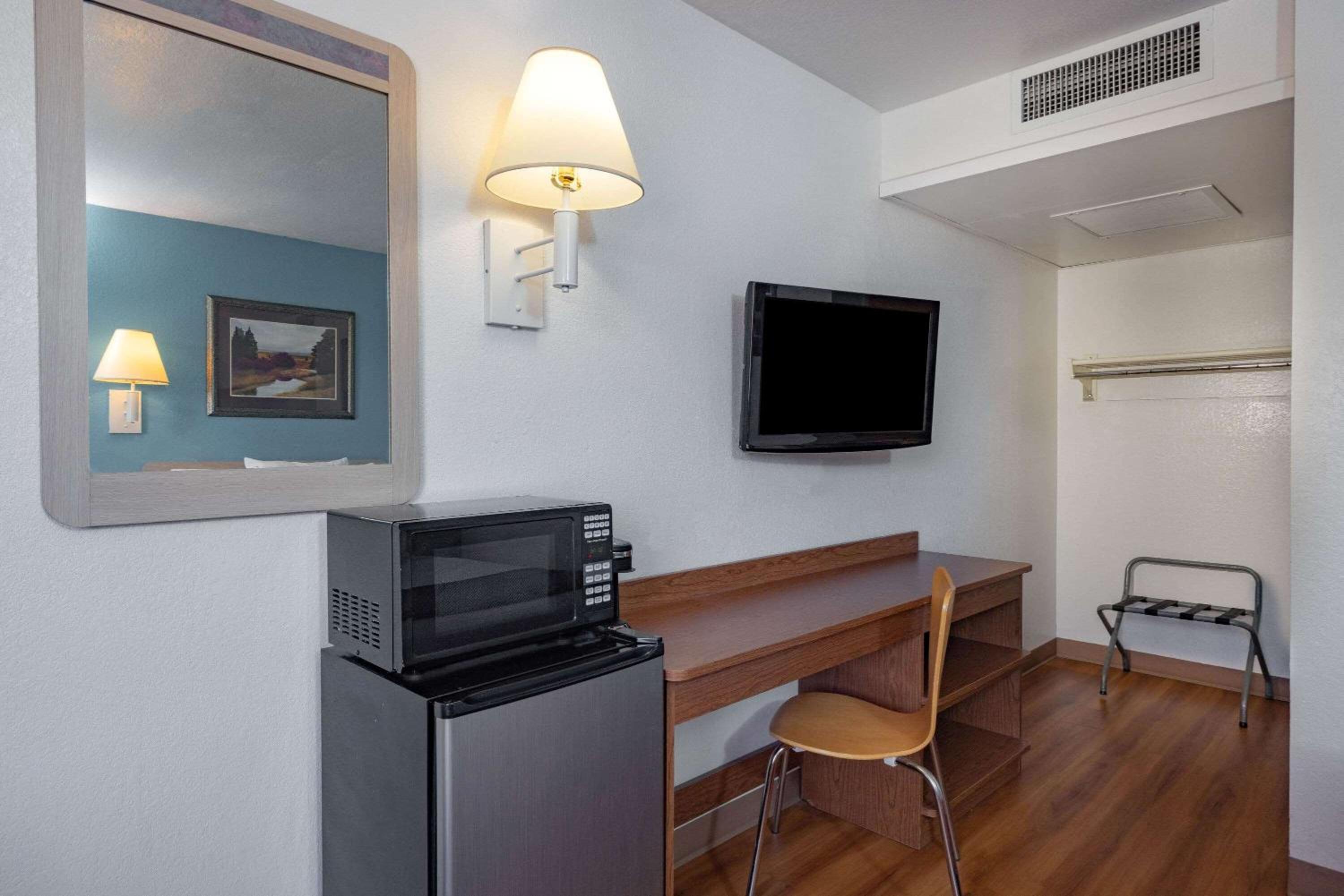Double Room - Mobility Access/Non-Smoking