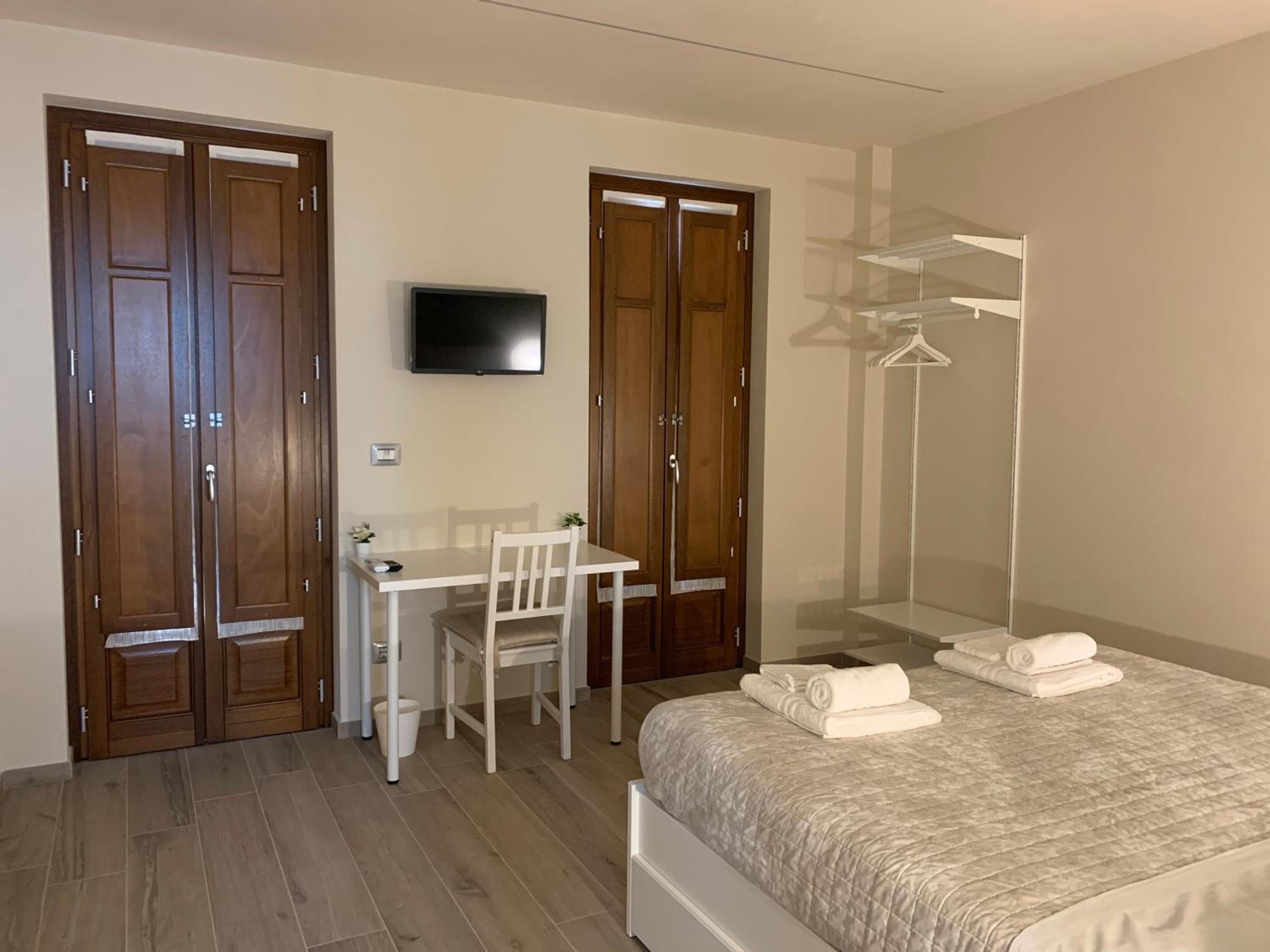 Double Room with Balcony photo 3