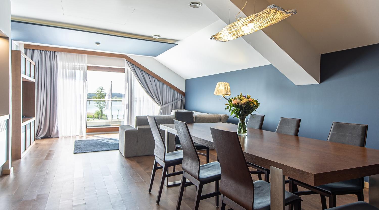 Apartment with Lake View photo 3