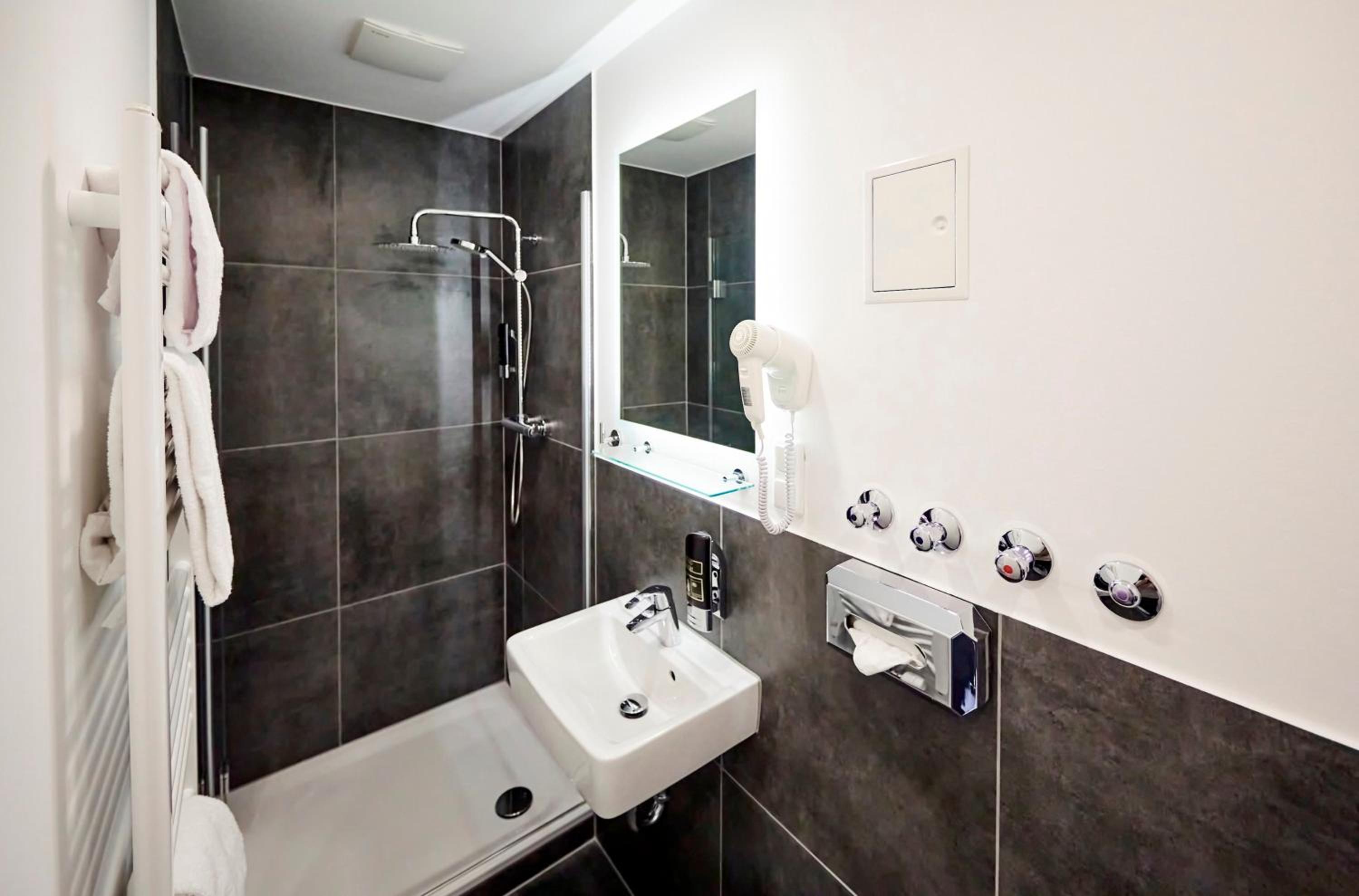 Double Room Compact - Photo 13