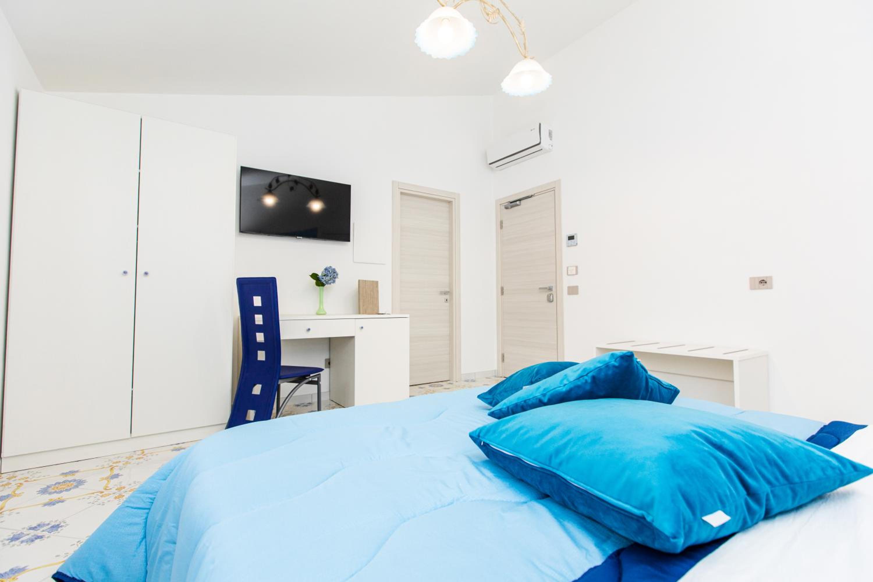 Double Room - Photo 20