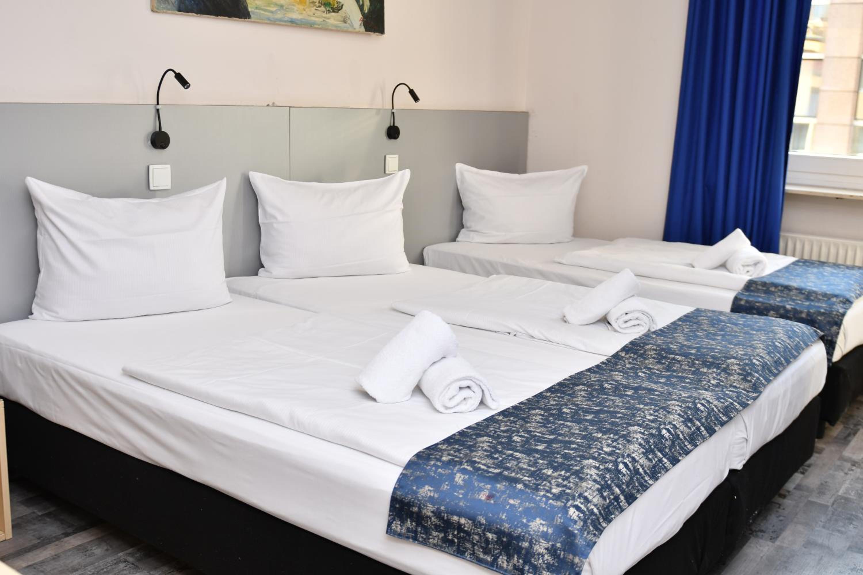 Triple Room - Photo 9