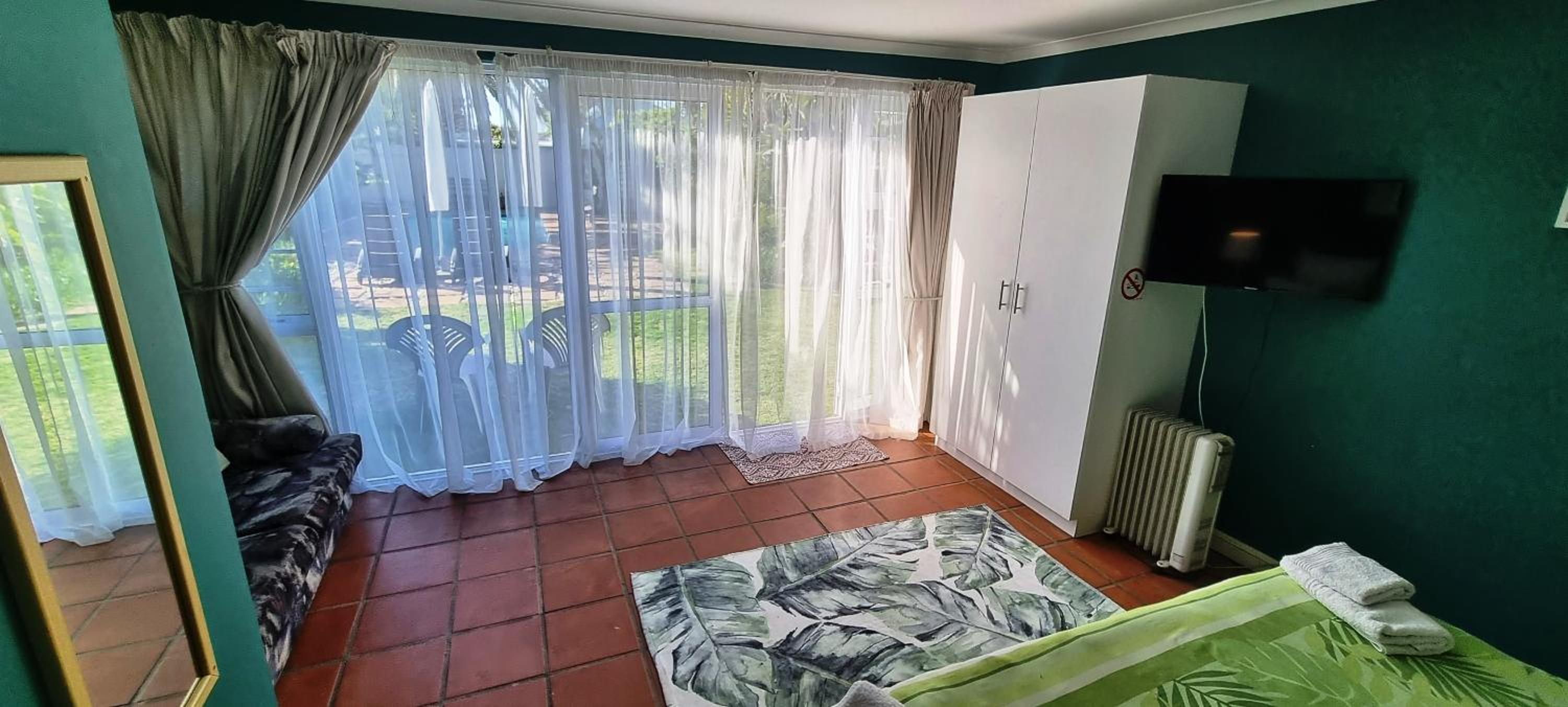 Double Room - Photo 2
