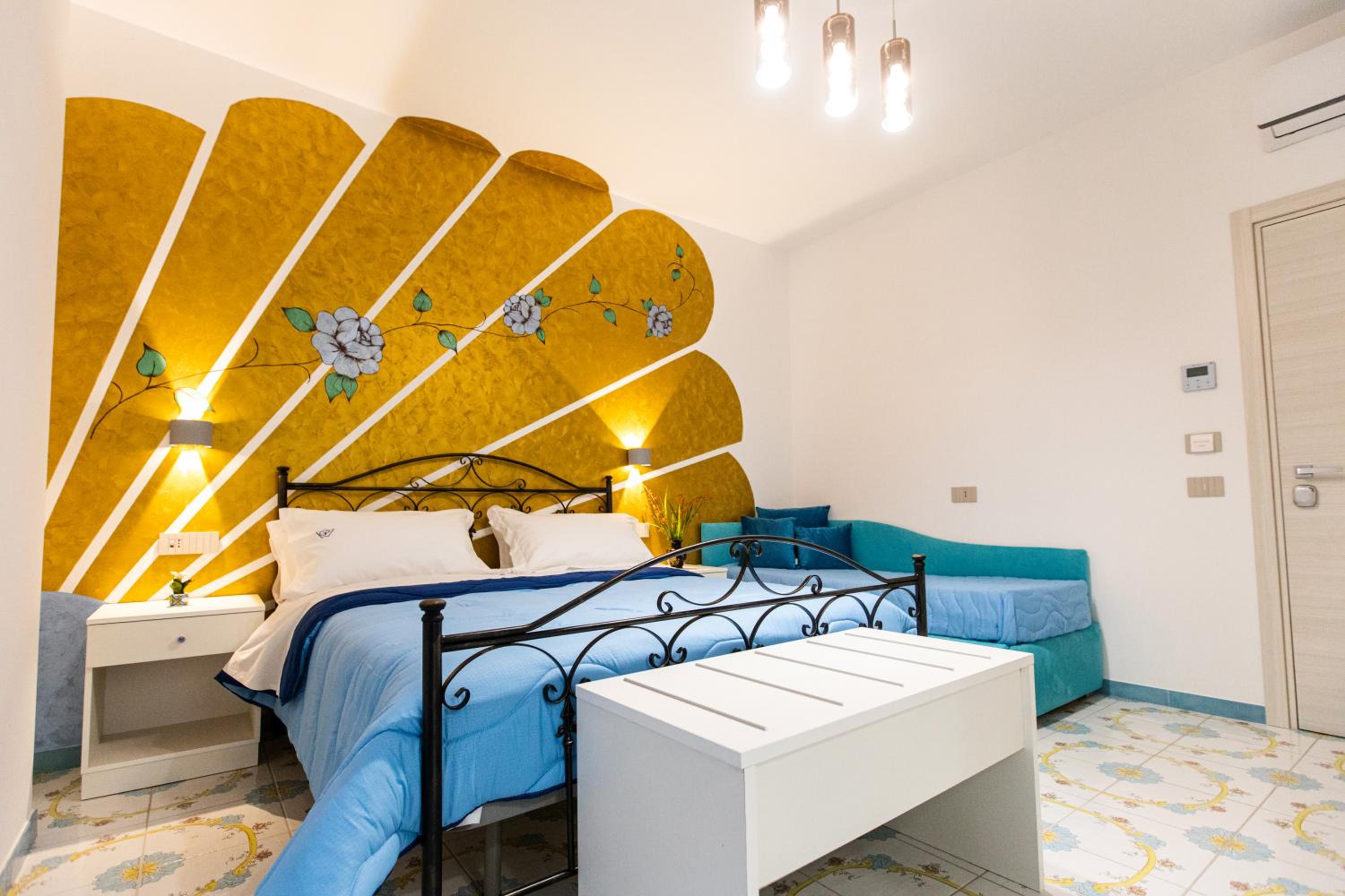 Double Room with Lateral Mountain View - Photo 5